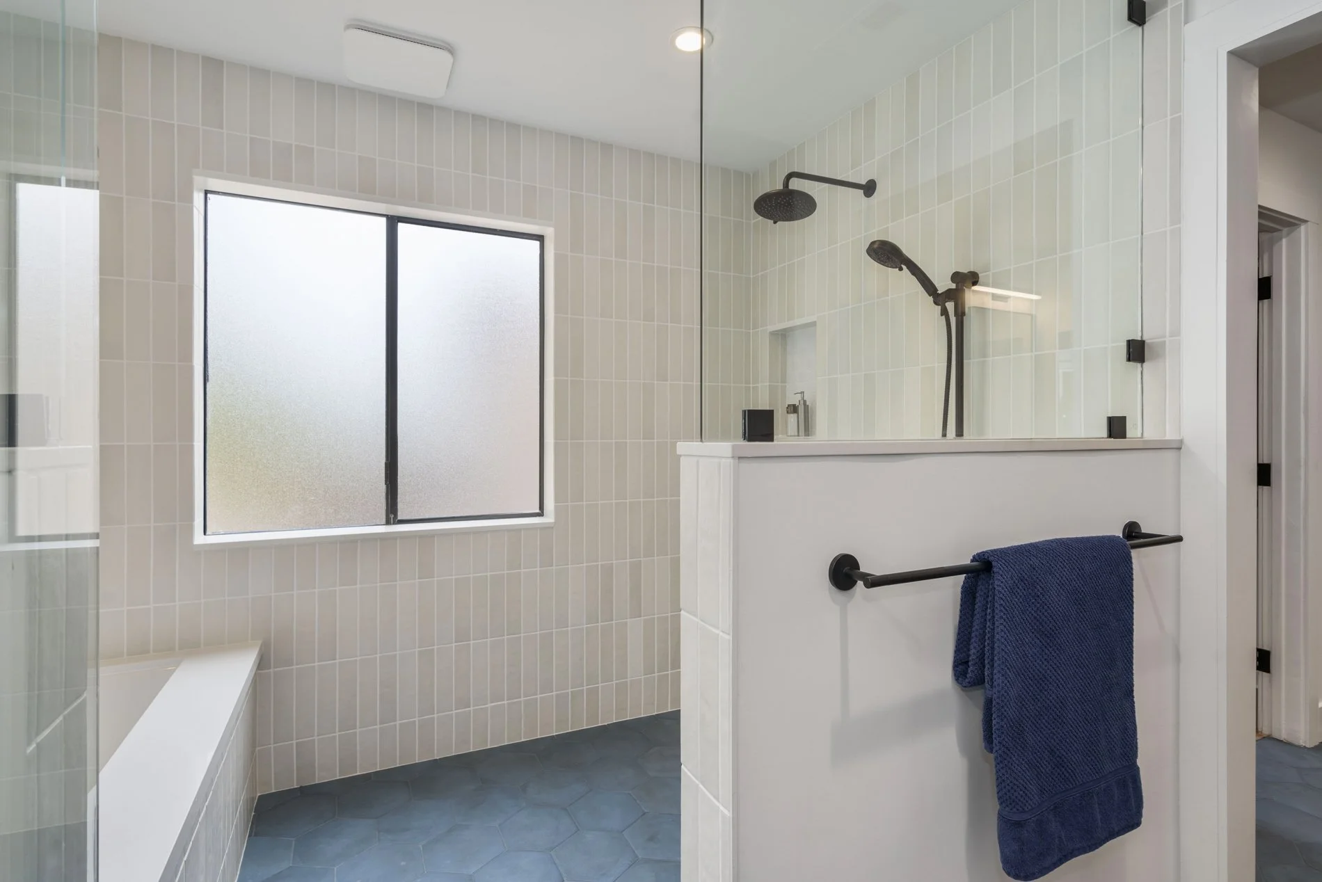7410_Skyline_Blvd_Oakland_CA_94611_web_mls_72ppi-27.jpg