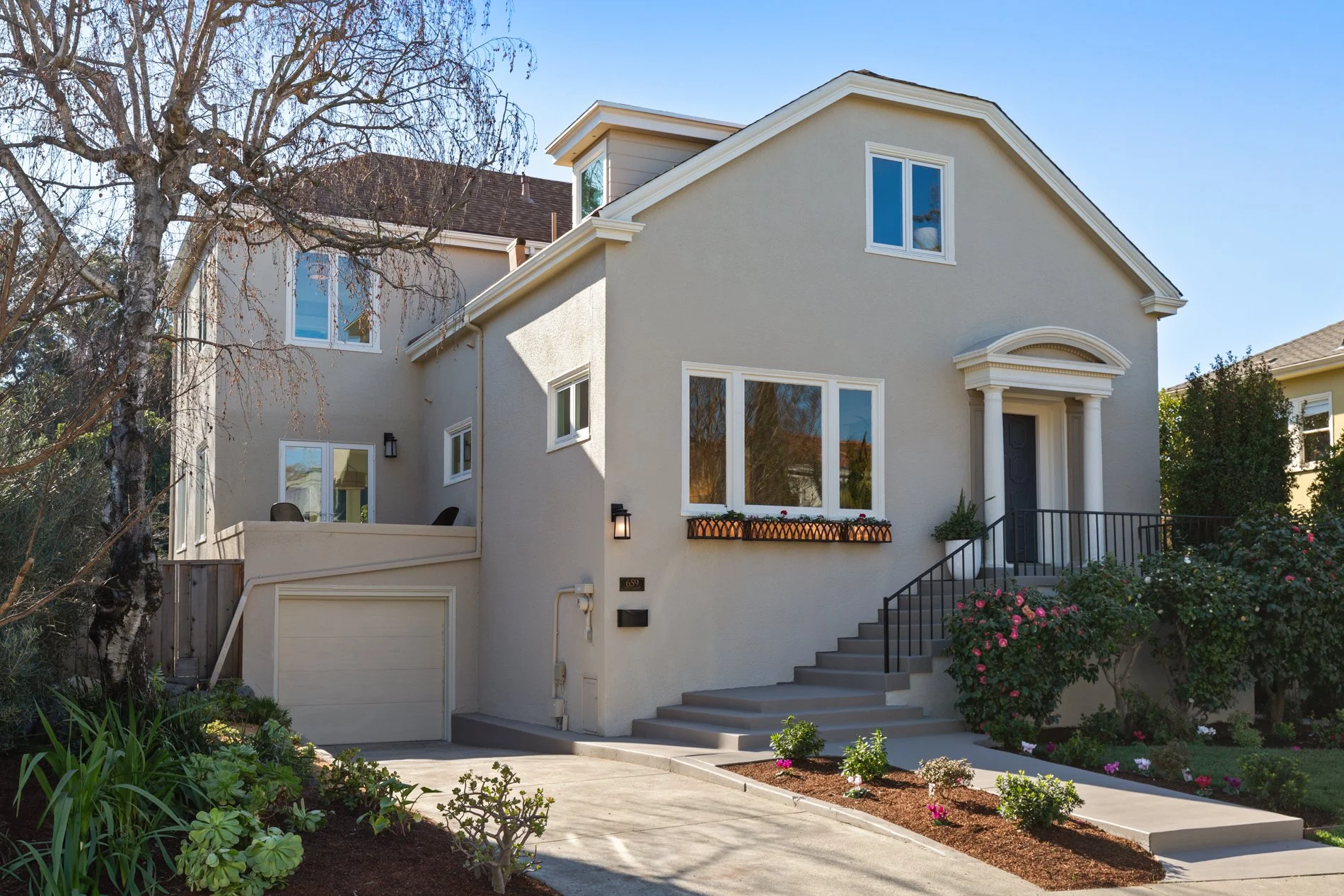659_Trestle_Glen_Rd_Oakland_CA_94610_Web_72ppi_01.jpg
