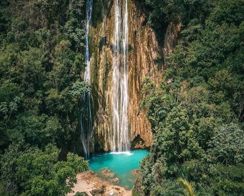 el limon waterfall 2.jpg