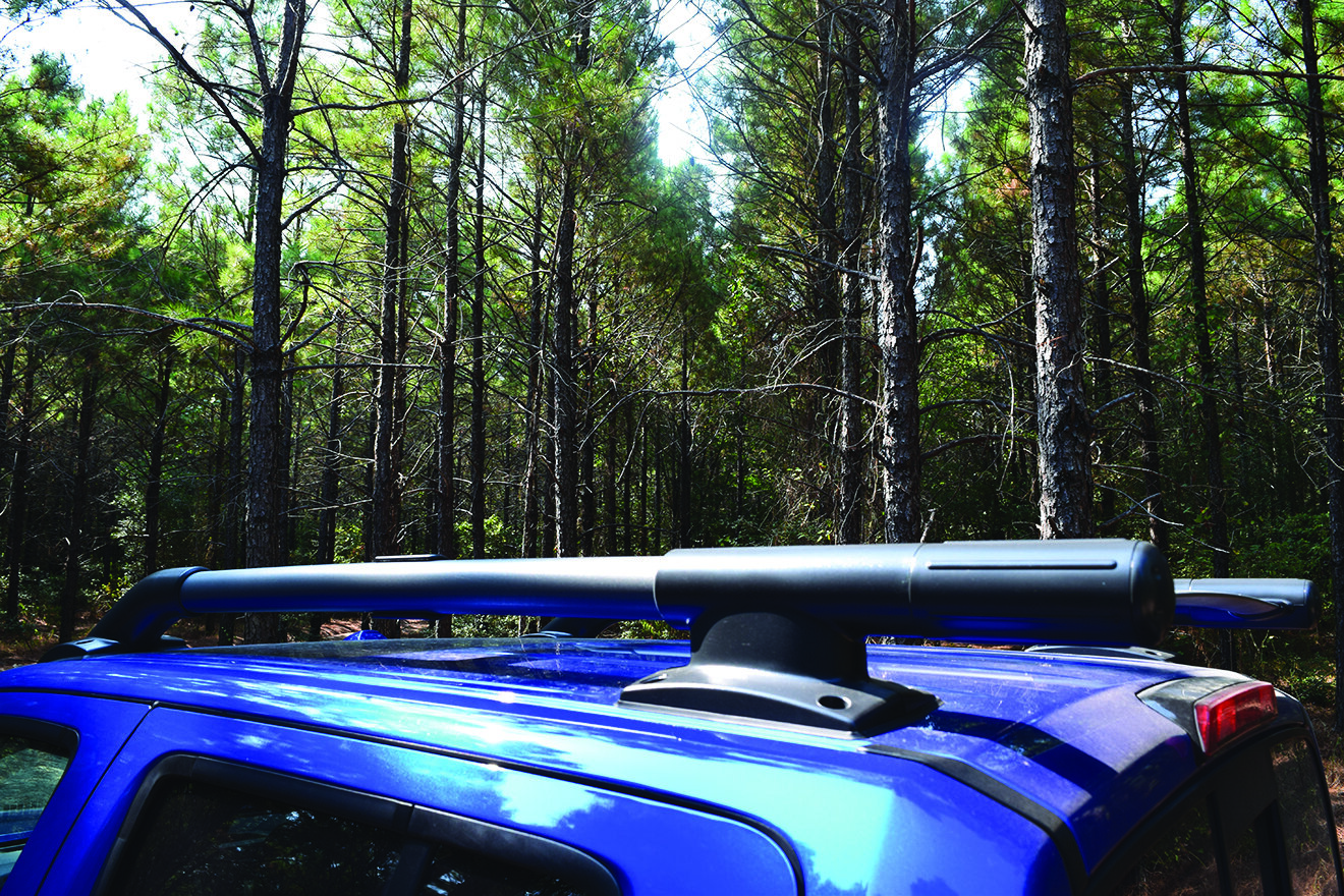 The roof rack tubes are stout and capable of carrying heavy loads.jpg