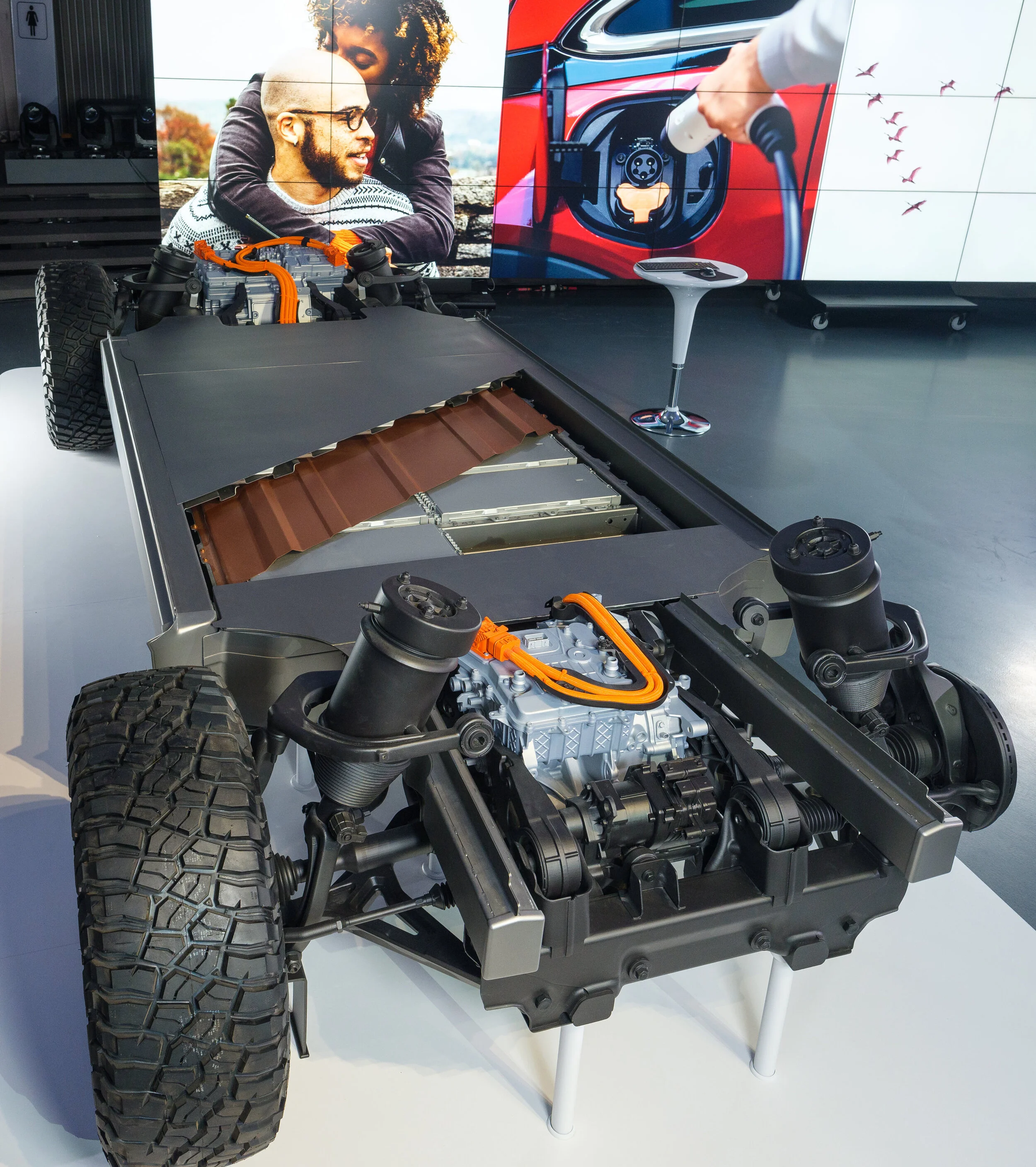 GM Reveals Ultium Batteries and Expanding EV Portfolio