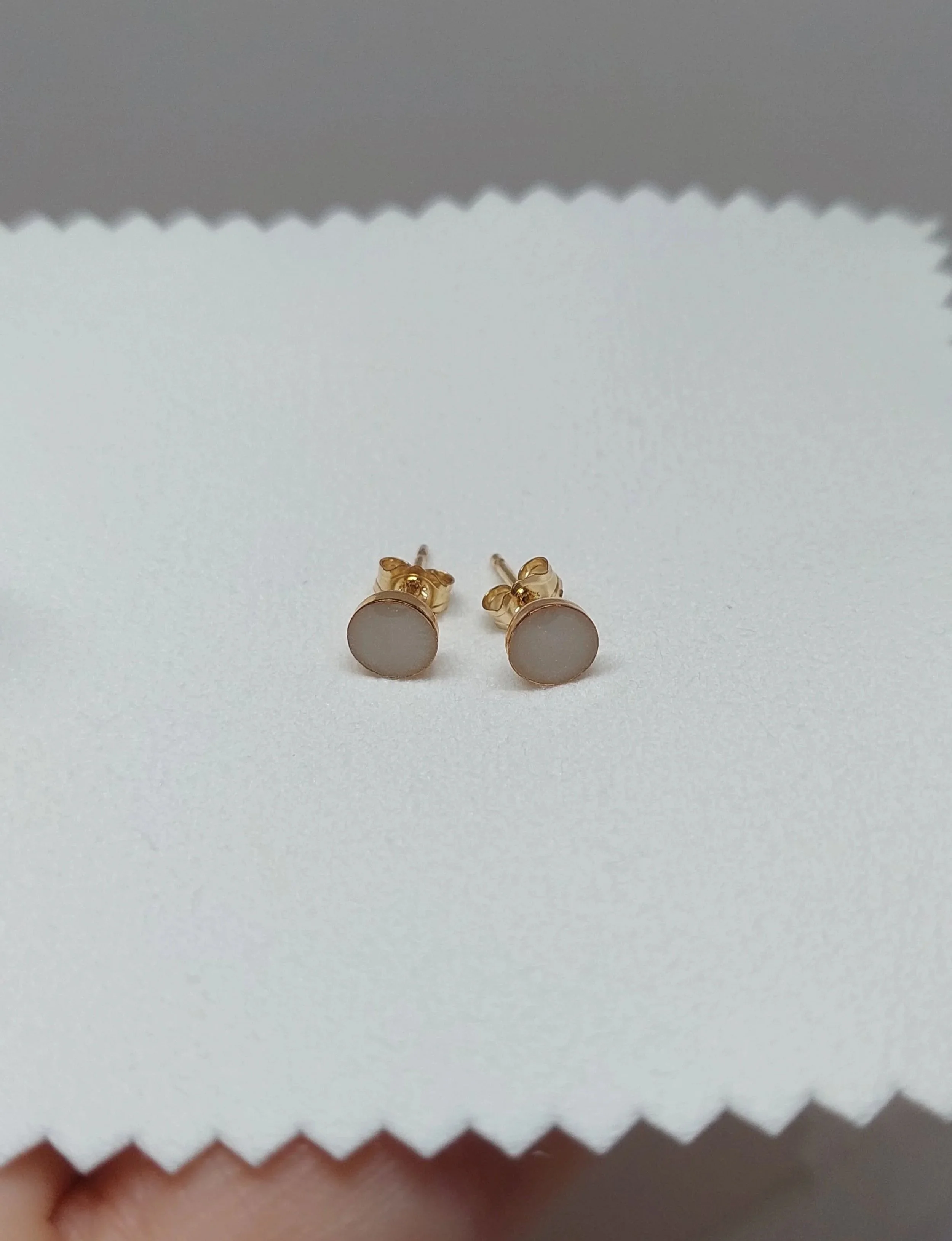 gold-ear-studs-14k-filled-round.jpg