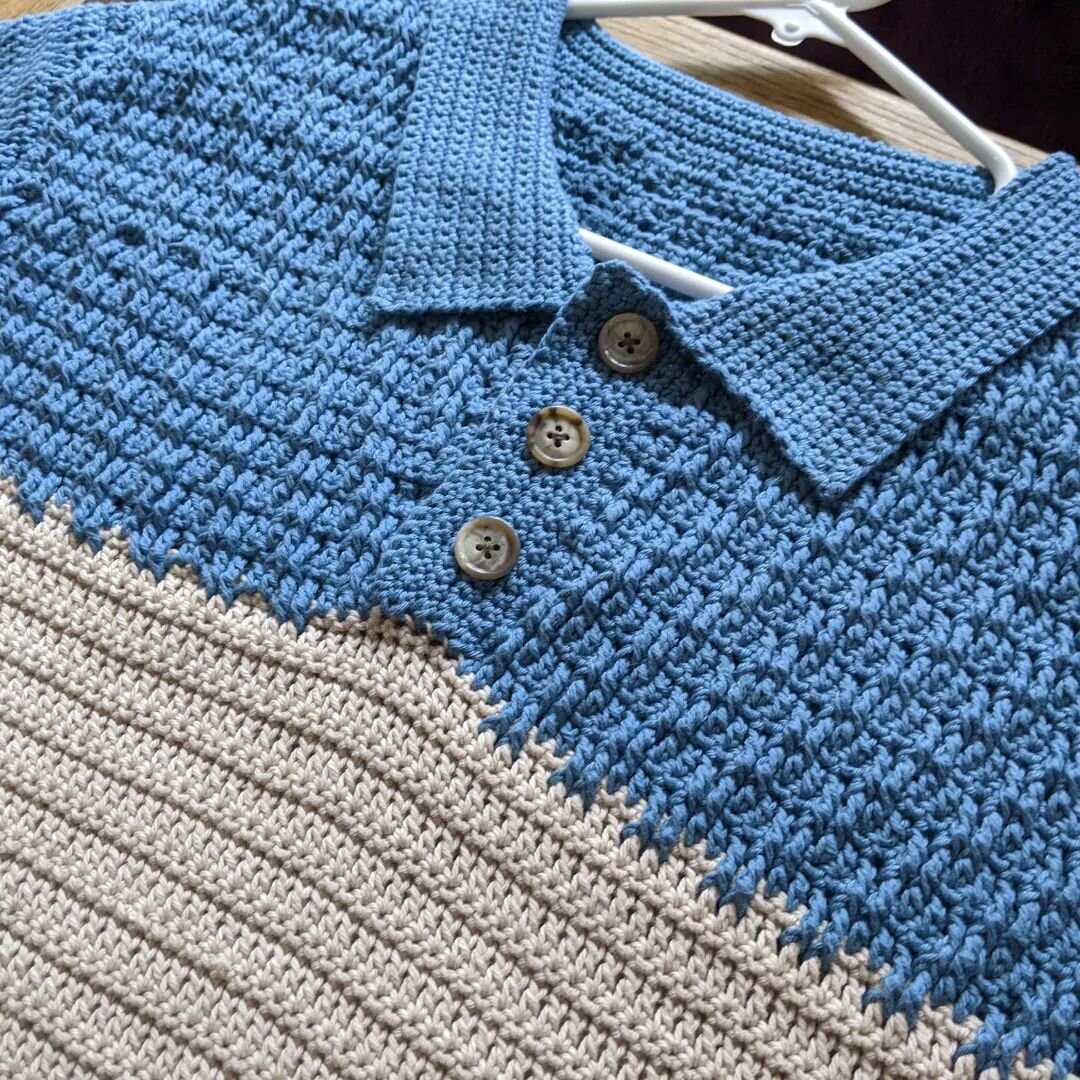 Crochet polo made with Paintbox Yarns in Dolphin Blue and Vanilla Cream. Pattern by @seyhallcrochetdesign. Buttons from @scrapportland.

Such a fun design to make for my roommate! Looks vintage in the best way. 

Probably one of the most wearable pie