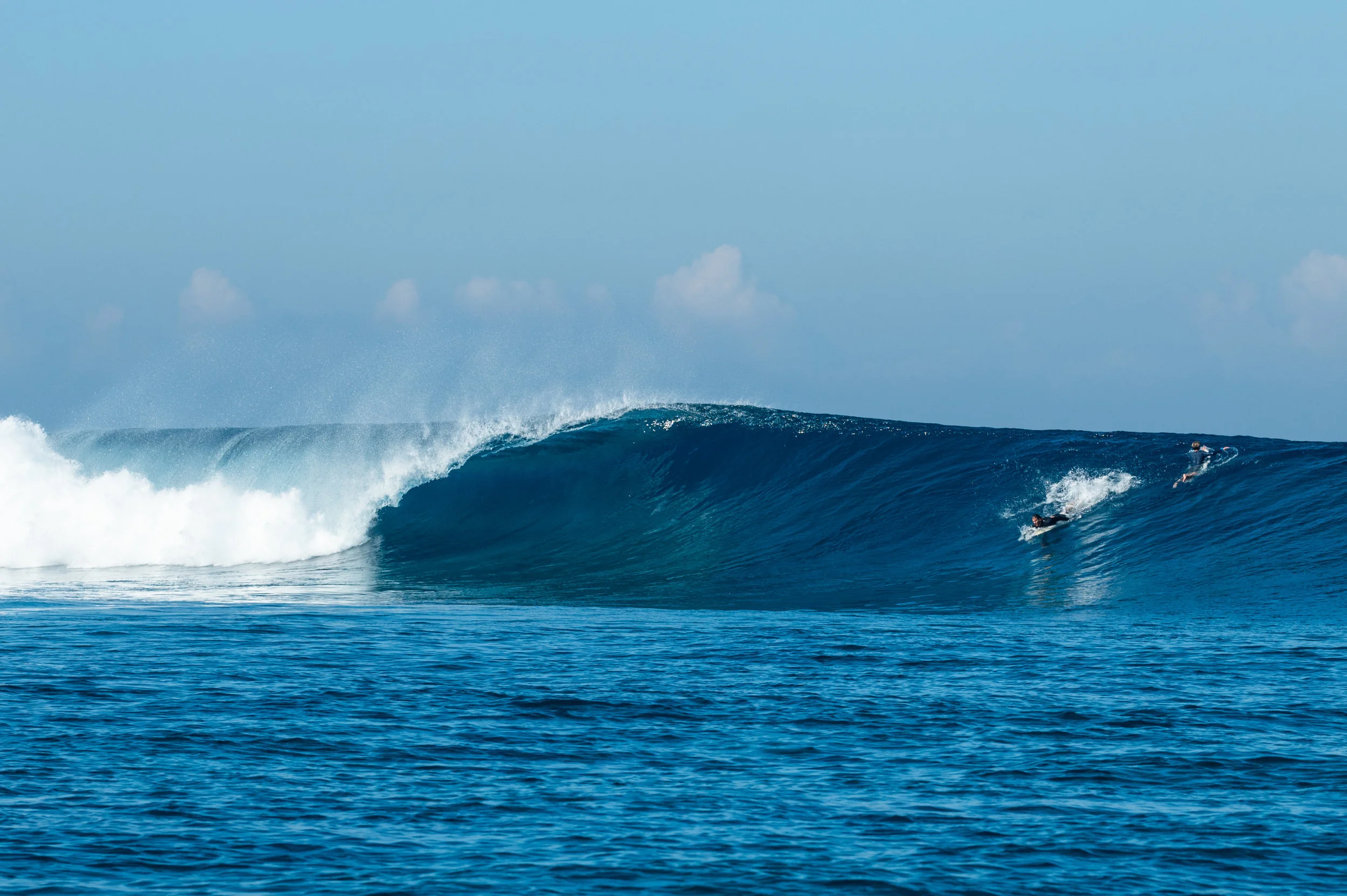 Surf paddle power! Learn Slater's techniques