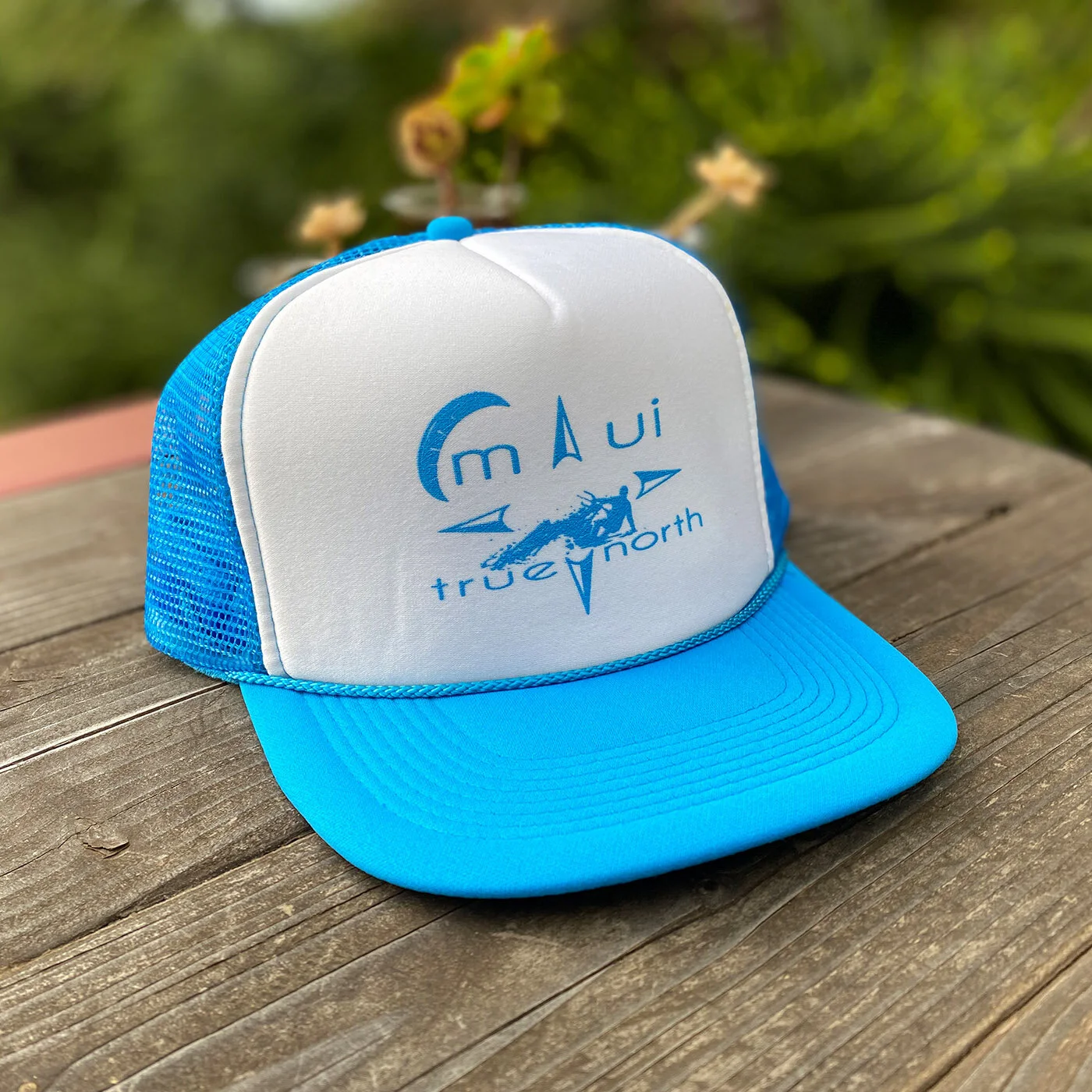 turquoise_white_blue.jpg