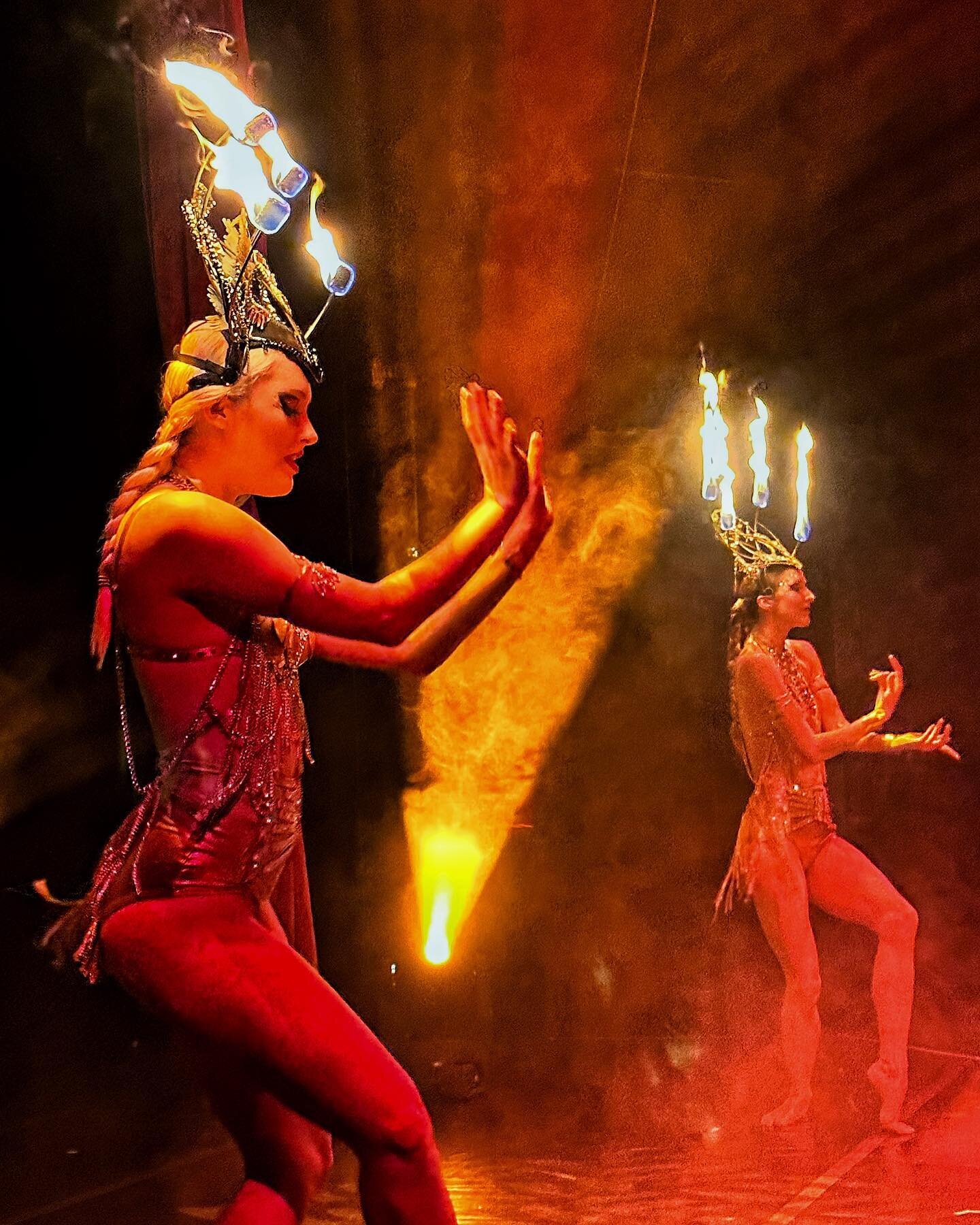 The sexiest show in KC is back for just two months! @sensatia_cabaret (by the amazing team at @quixoticfusion) is part cabaret, part cirque, and definitely a show you can&rsquo;t miss! 

This is the perfect date night with stunning performances, live