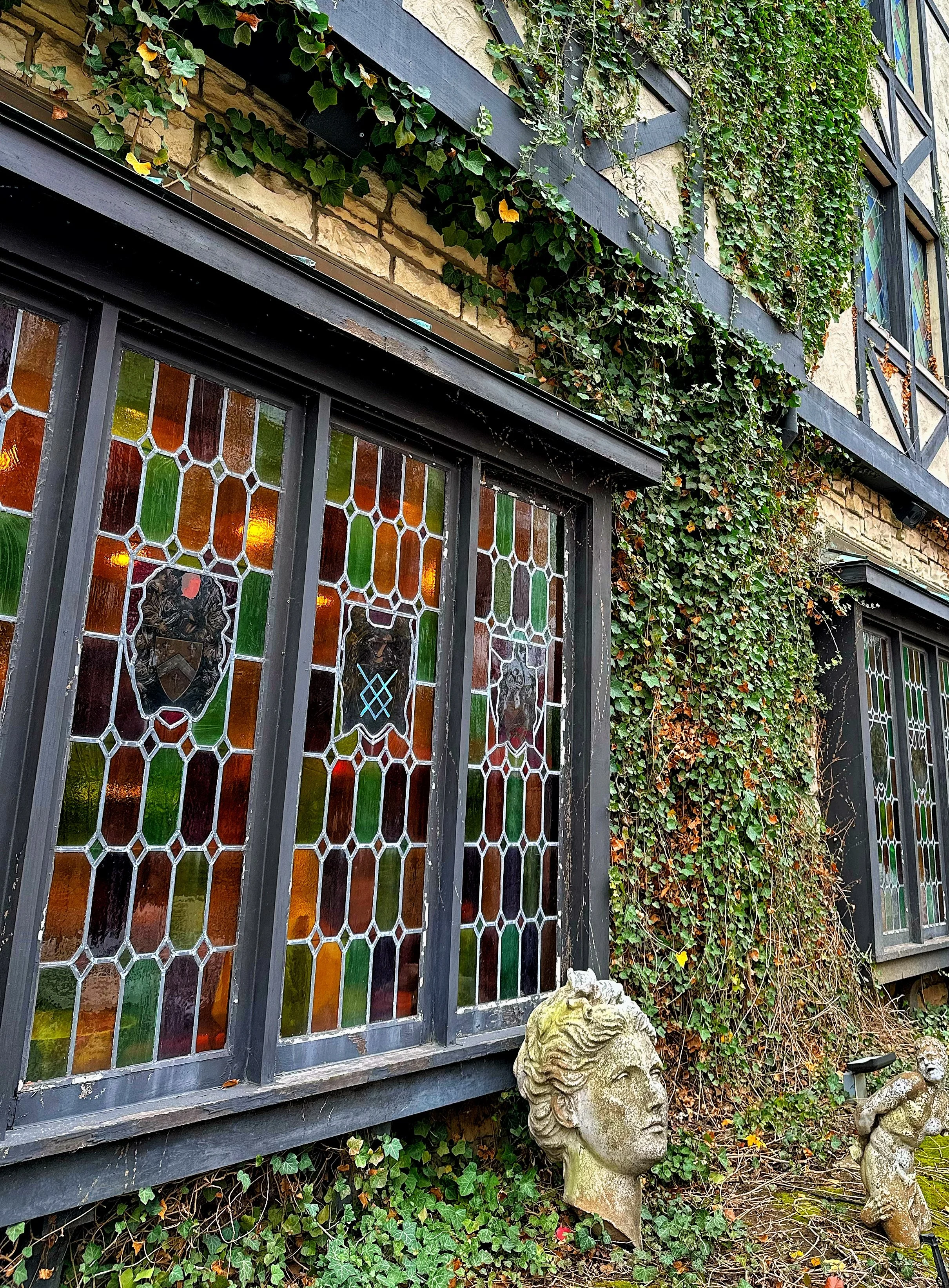 The Coziest Hotel in St. Louis: My Stay at The Cheshire