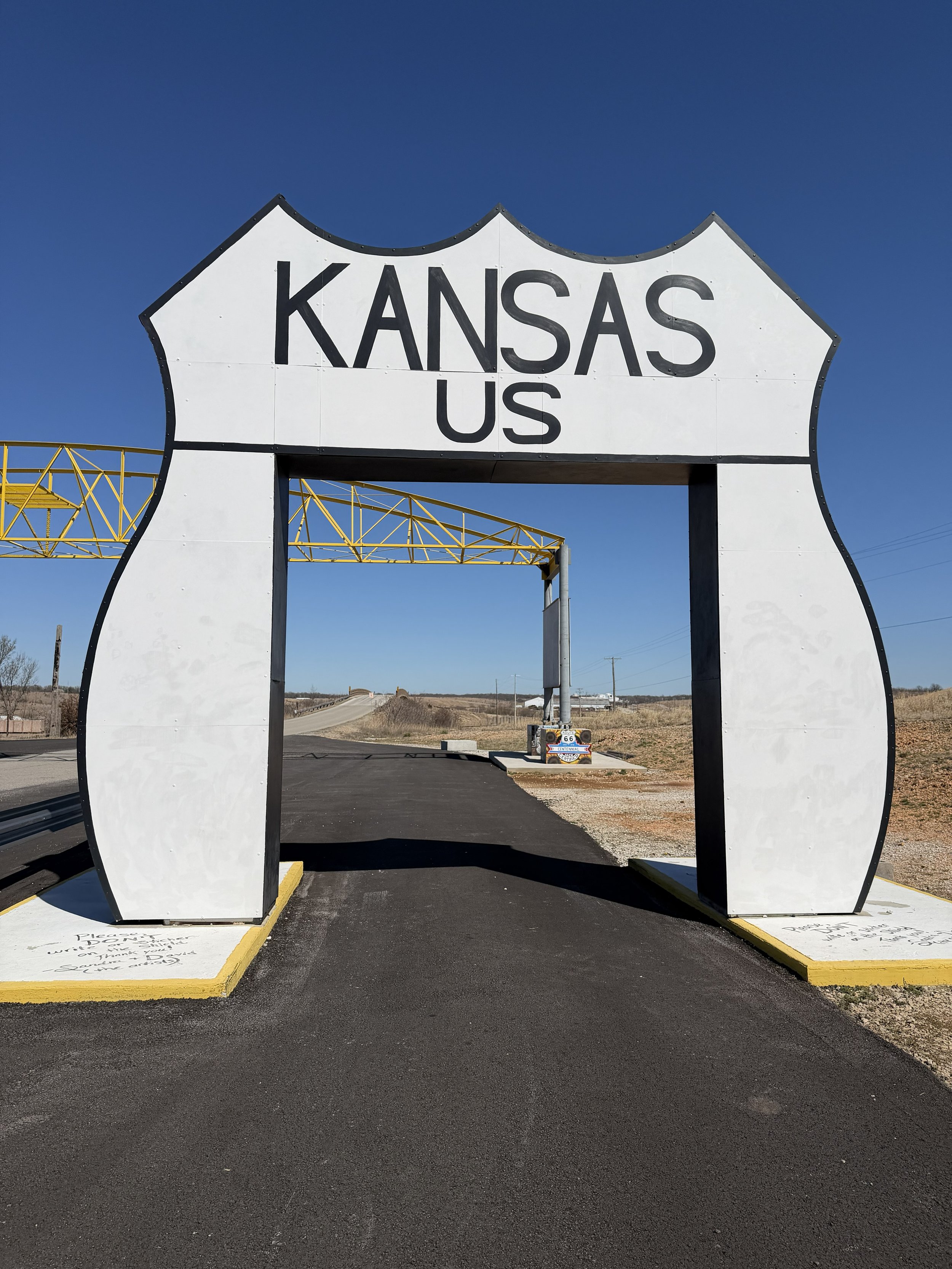 drive through shield route 66 ks.jpg