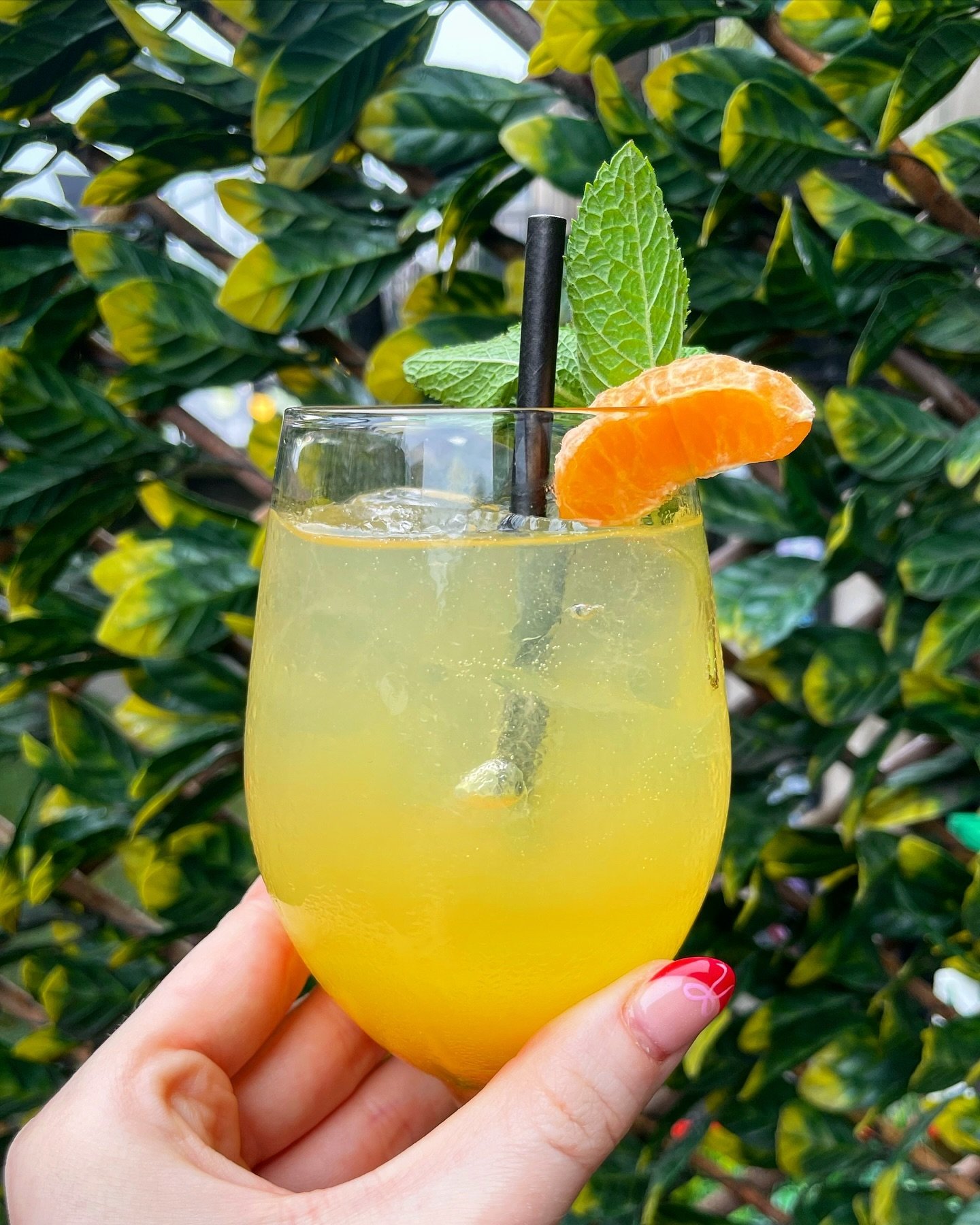 ✨🍊TANGERINE DREAM🍊✨//GIVEAWAY//

Our summer cocktail of the moment: fun, fizzy and refreshing 🧡💛🧡

Dine @rollobroughton , follow us and tag us in your fabulous pics to get our cocktail of the week on the house! 📸 xxx

Tune in every week to snap