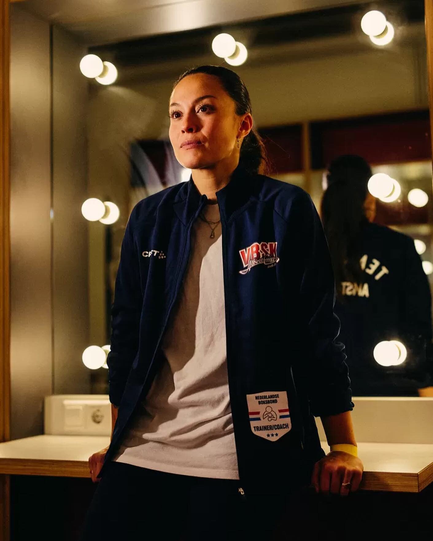 Din in #hetparool
Oud-bokser Digna Poelman is coach van de aanstaande kampioenen: ‘Dit voelt nog beter dan zelf in de ring staan’
📷 @robinalysha
🖋️ @jocelyn_vreugdenhil
#coach #boxinglife #boxing #boxingwoman #boxingtraining #bo