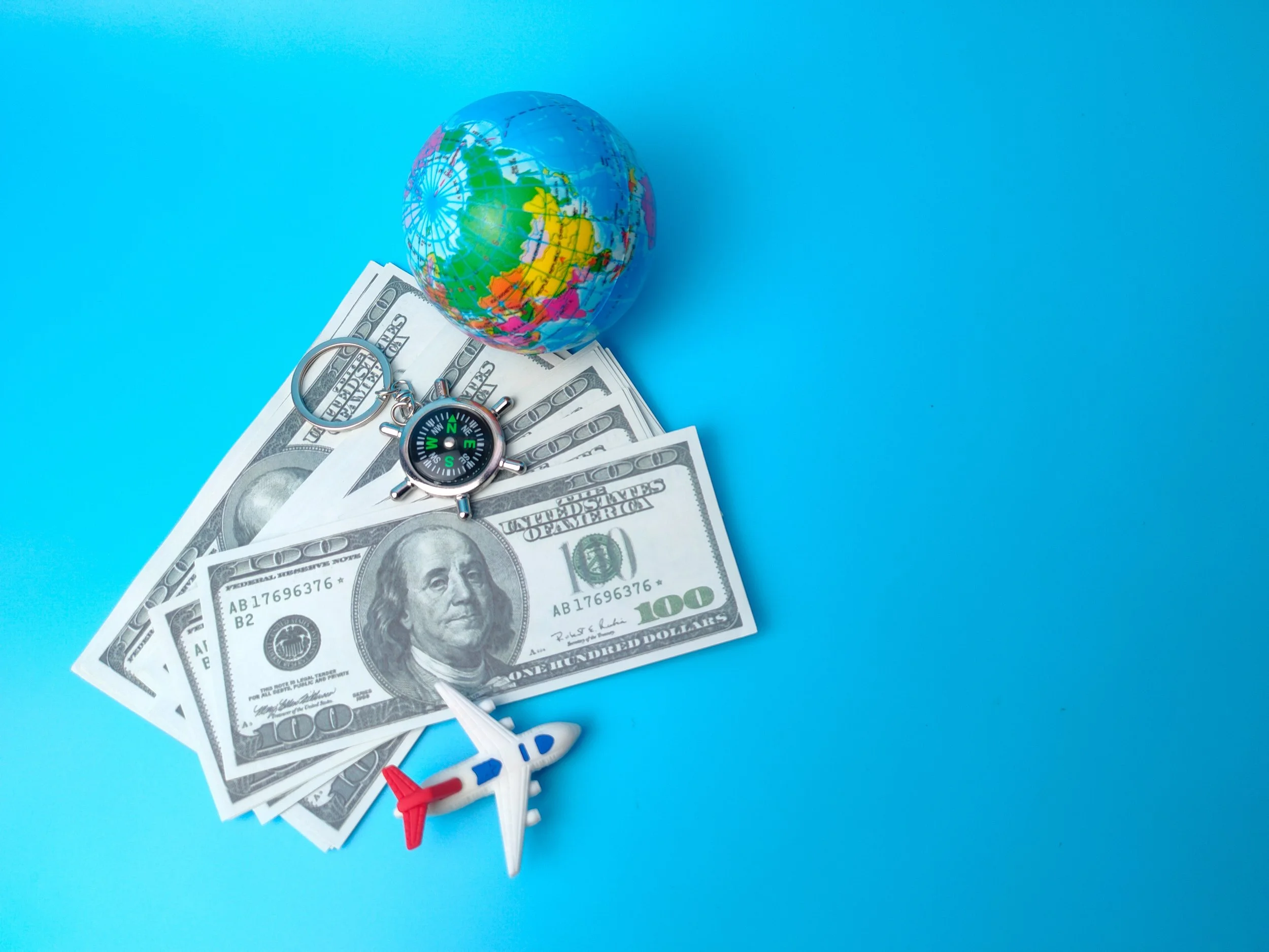 9 Ways To Make Money While Traveling