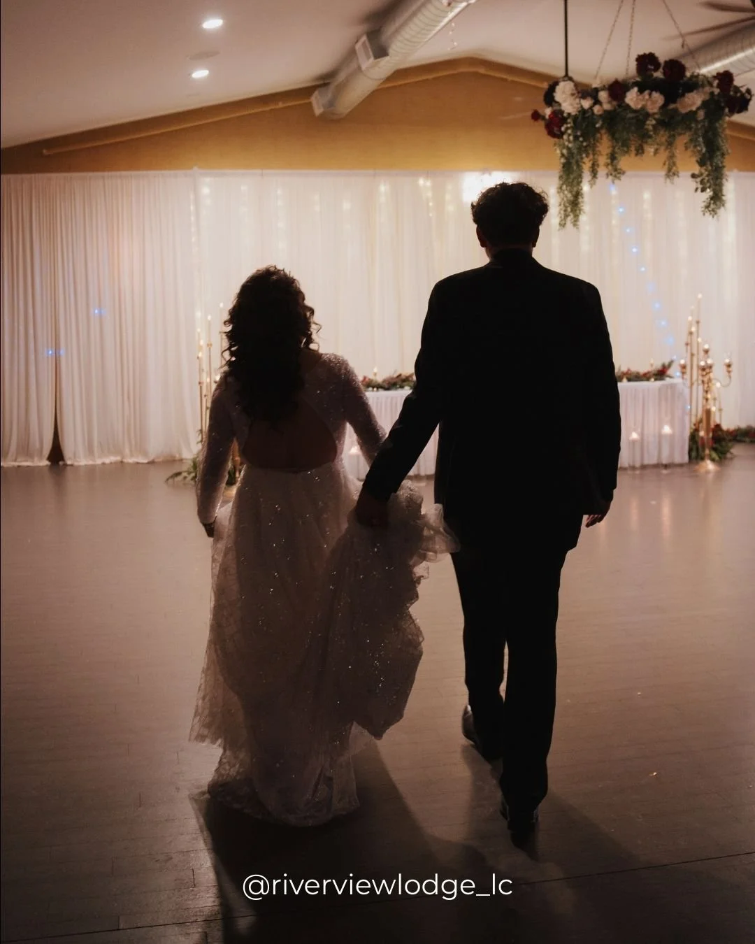 𝙔𝙤𝙪𝙧 𝙬𝙚𝙙𝙙𝙞𝙣𝙜 𝙞𝙨𝙣&rsquo;𝙩 𝙖 𝙥𝙚𝙧𝙛𝙤𝙧𝙢𝙖𝙣𝙘𝙚.
𝙄𝙩&rsquo;𝙨 𝙩𝙝𝙚 𝙛𝙞𝙧𝙨𝙩 𝙘𝙝𝙖𝙥𝙩𝙚𝙧 𝙤𝙛 𝙮𝙤𝙪𝙧 𝙢𝙖𝙧𝙧𝙞𝙖𝙜𝙚.

If you&rsquo;re searching for a wedding venue in LeClaire, Iowa that feels calm instead of chaotic, we&