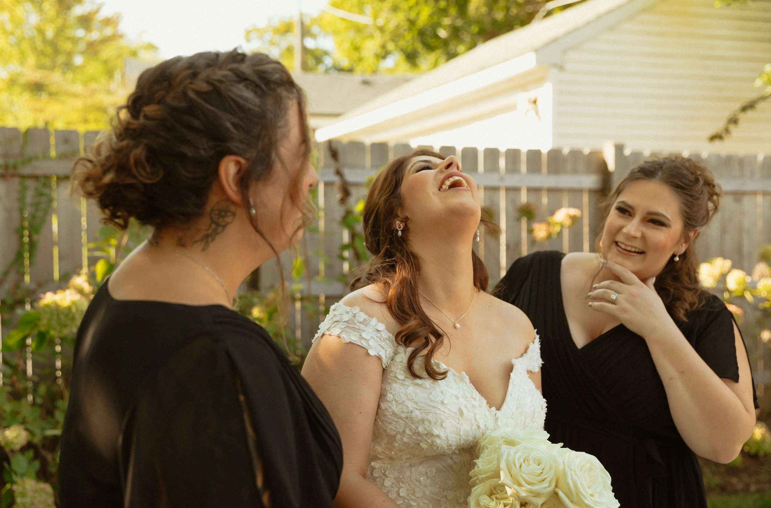 SFP_3_K+Gals_HoweWed_06.jpg