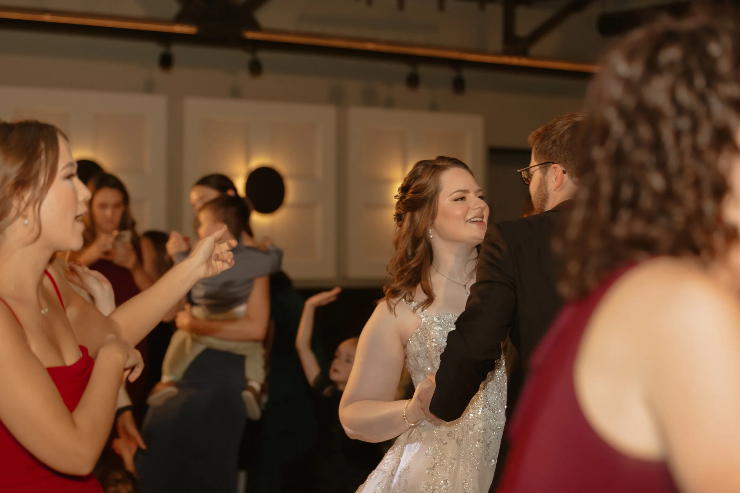 SFP_PaulsonWed_18_Dancing_015.jpg