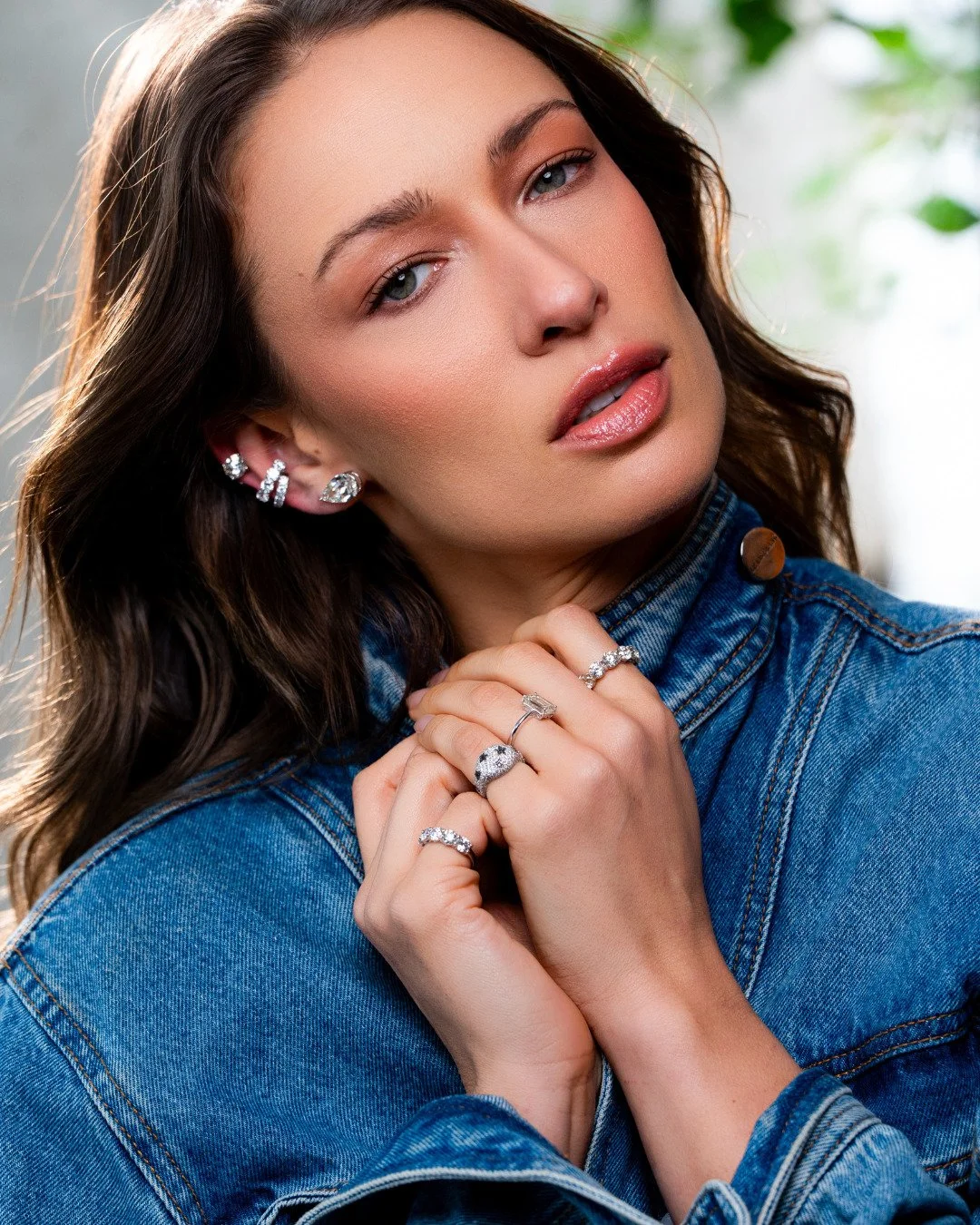 Lazy mornings full of diamonds &mdash; why not?
As joias perfeitas n&atilde;o s&atilde;o s&oacute; para ocasi&otilde;es especiais. Make every day fabulous.

Destaque para o Anel Dedinho Stars em ouro branco 18K, com diamantes brancos e pretos 1,93 ct