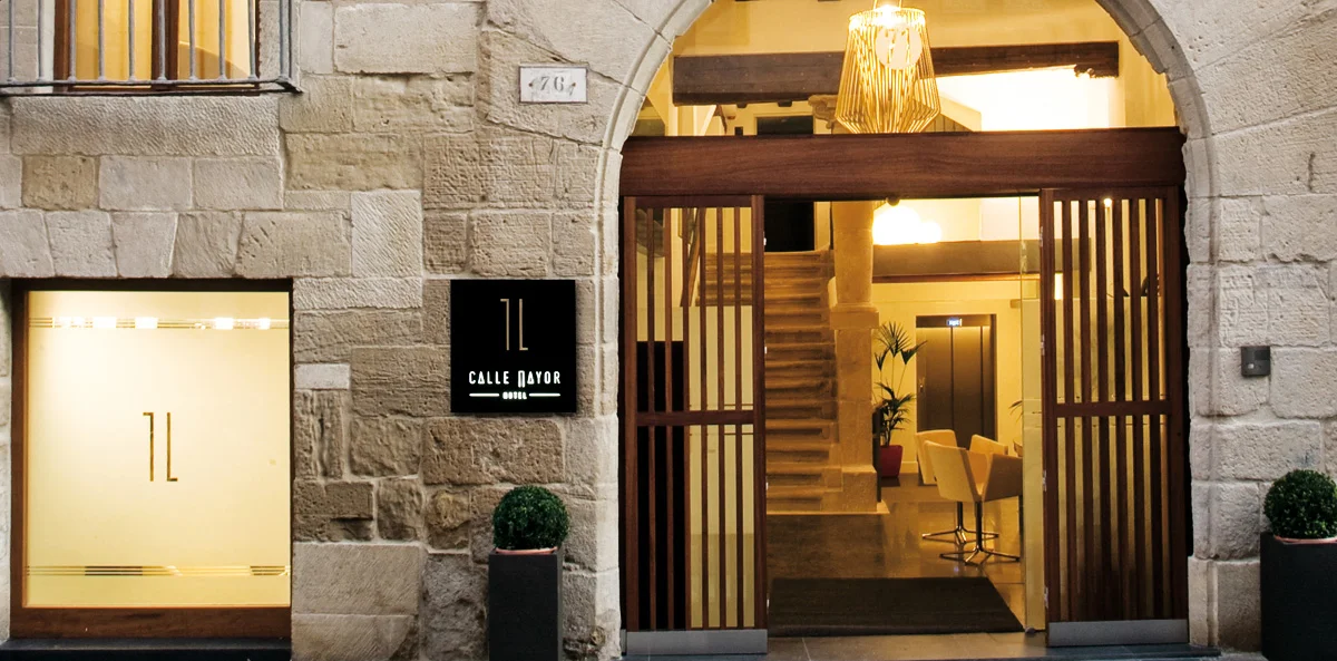 01Ac-Fachada-HotelCalleMayor.jpg