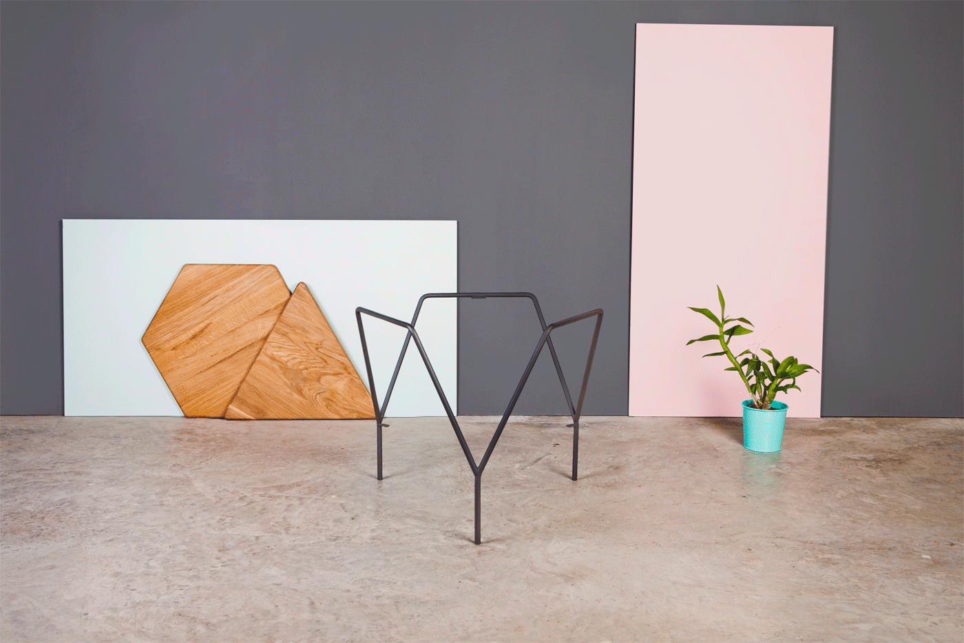Jordi-Lopez-Aguilo_collection-Y_side-table-Y_animation.gif