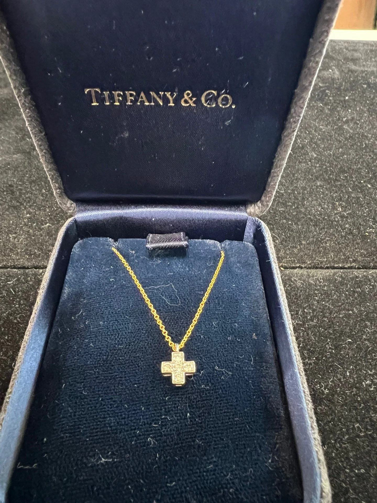 TIFFANY & Co. 18K PLATINUM DIAMOND CROSS 16" NKLACE