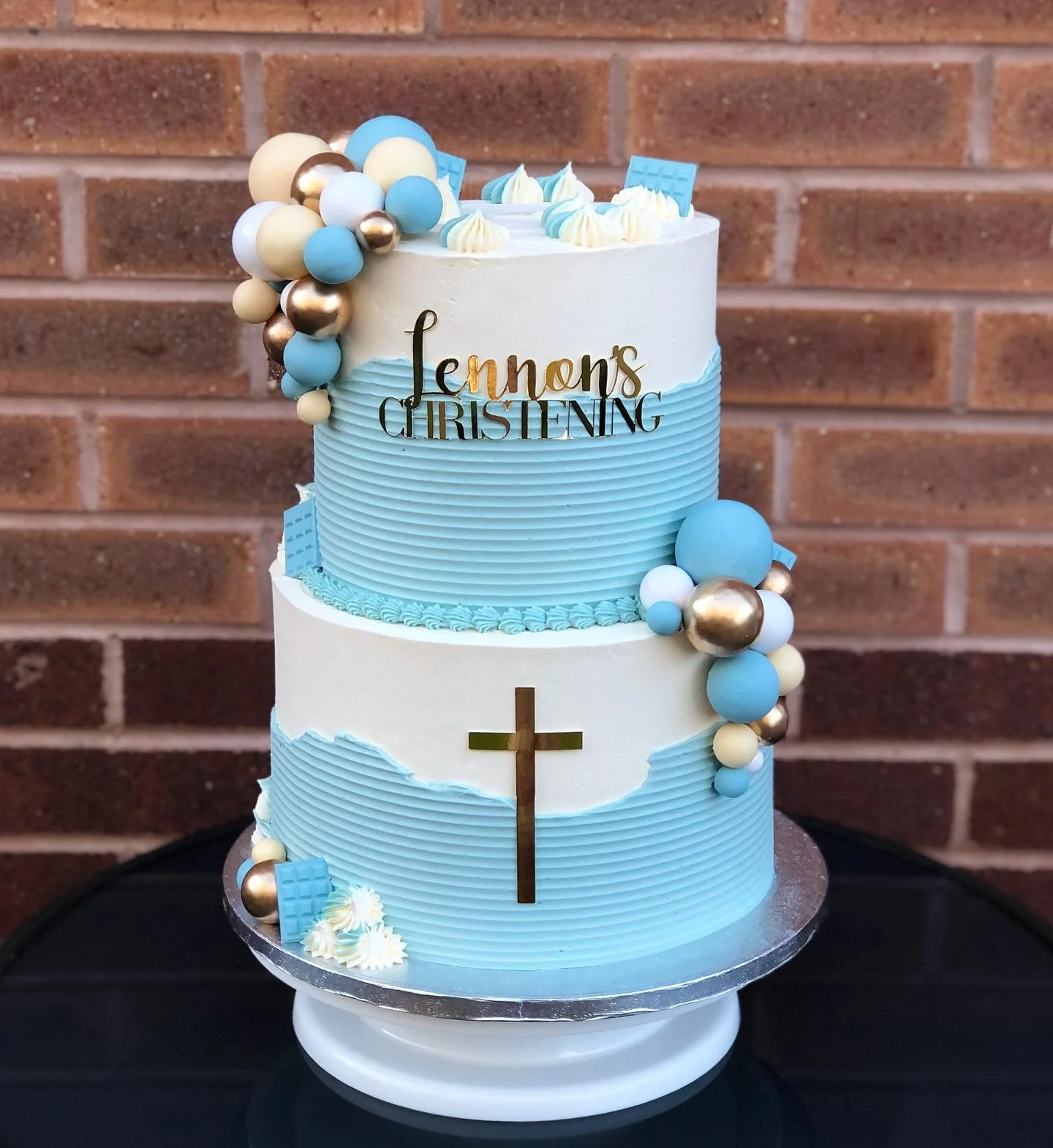 🤍💙 Lennon&rsquo;s Christening 💙🤍

#cake #cakesofinstagram #cakestagram #francescascakecompany #cakes #christening #prettycake #twotiercake #shoplocal #loughborough #leicester #leicestershire #cakedesign #baking #baker #cakeinspo #christeningcake