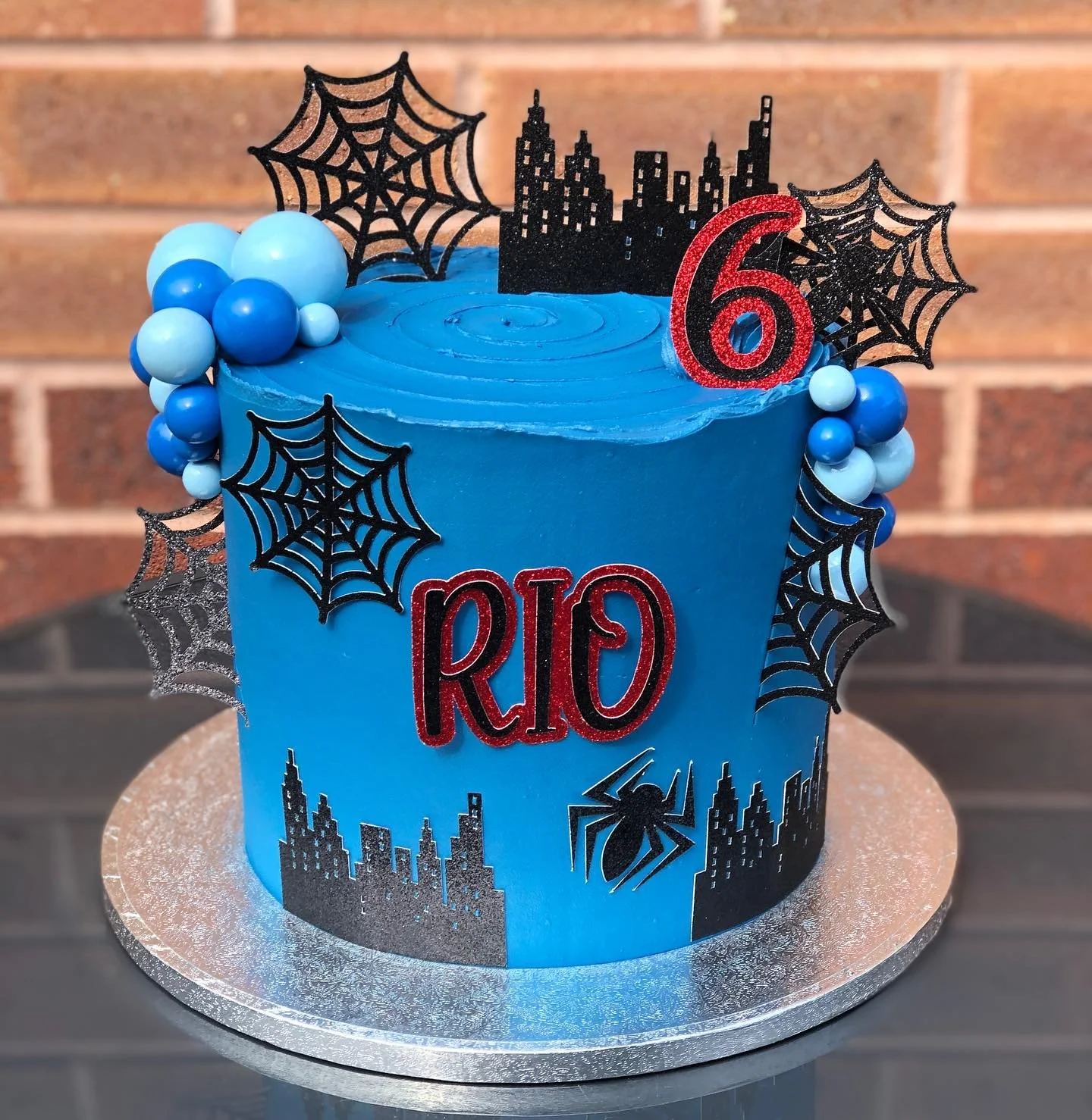 💙❤️🕷️🕸️

Petrified of real spiders but I do love a Spider-Man themed cake! 

#cake #birthday #cakedecoration #cakes #cakesofinstagram #cakestagram #cakedesign #francescascakecompany #spiderman #spidermancake #birthdaycake #happybirthday #shoplocal