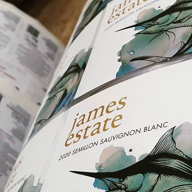 Some new @jamesestate lables off the press, moody watercolour contrasting with a classic gold foil logo.
.
.
.
#studiolabels #labels #label #winelabels #wine #spirits #beer #print #printing #press #business #southaustralia #sagreat #sa