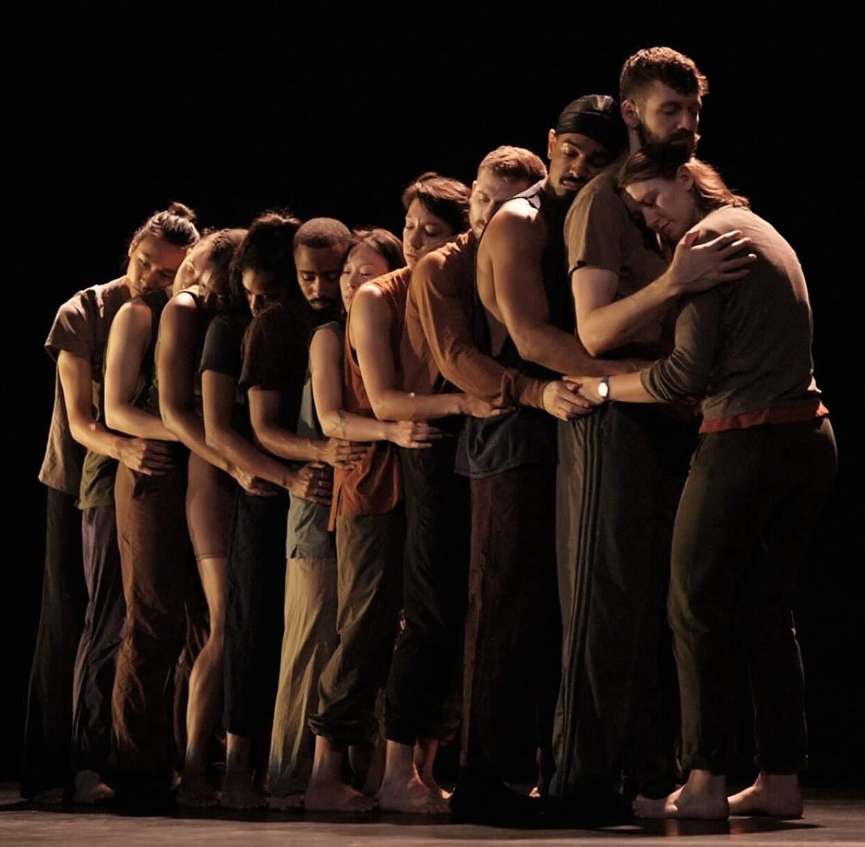 Join
#aszurebartonandartists @ambroseire @limondance 
rehearsal photo by Tobin Del Cuore
