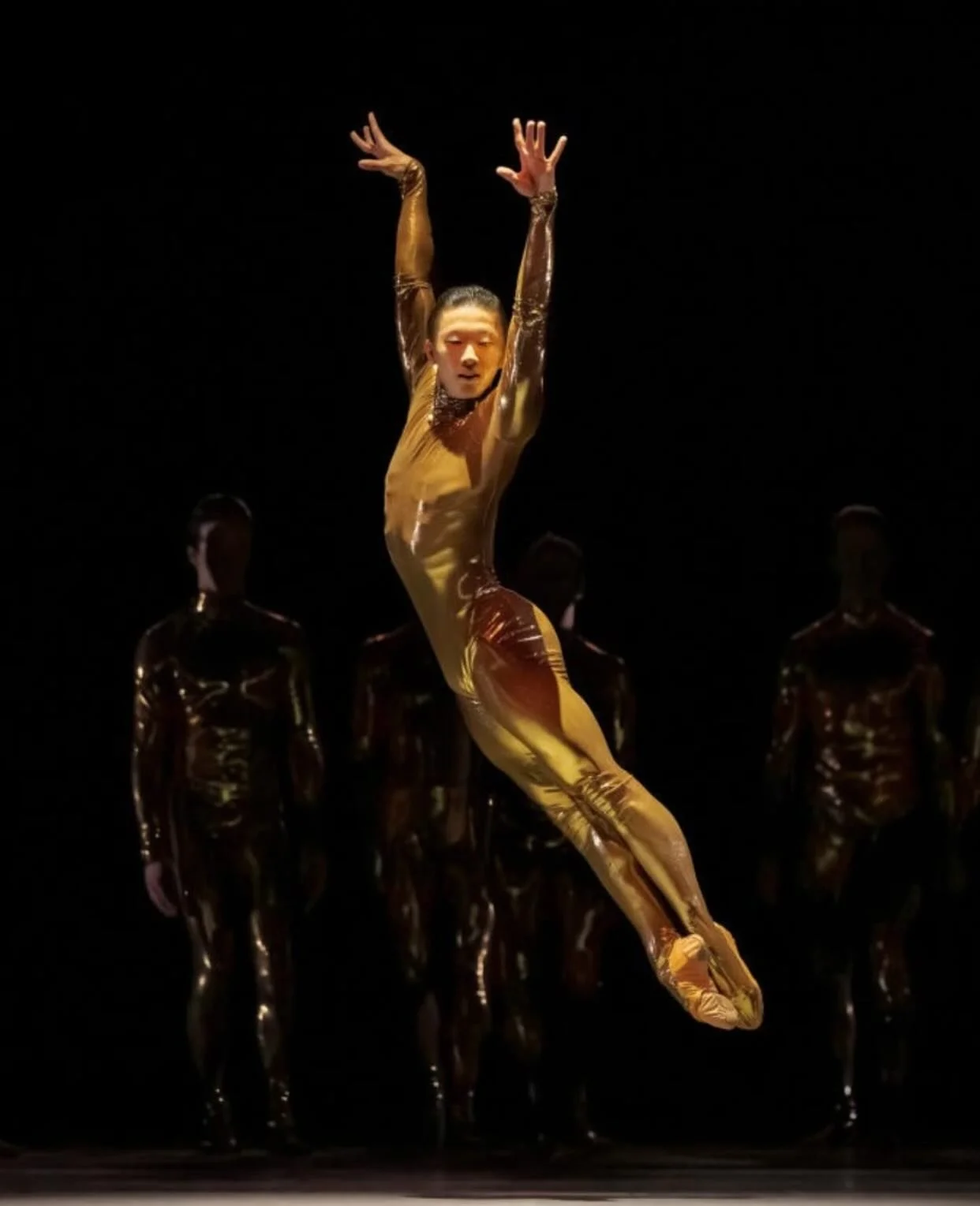 Mere Mortals, the work I created at San Francisco Ballet with @floatingpoints @hamill_industries @michelle_jank @the_jgregg @jimfrenchld @rojotamara, will be going to @edintfest next summer. Join us ! #meremortals @sfballet #aszurebartonandartists