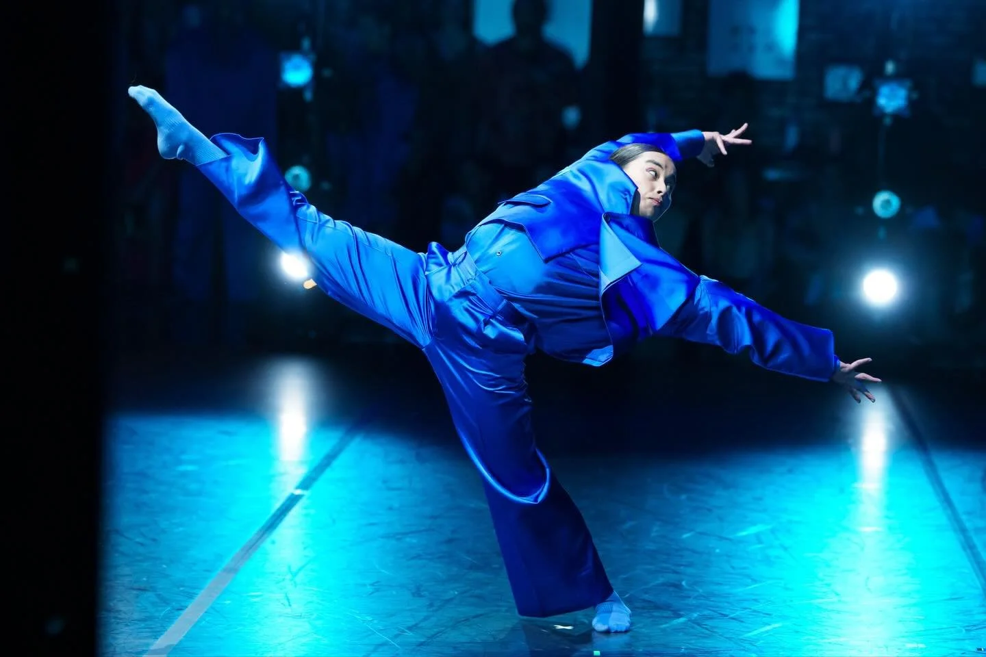 Faraualla, an OG movement from Blue Soup. Here are some photos of Cyrie Topete killing it at Dance For Life in Chicago!
Blue Soup
Created with my crew AB&amp;A
Costumes by R&eacute;mi van Bochove, after Fritz Masten
Lighting by Burke Brown
Danced by 