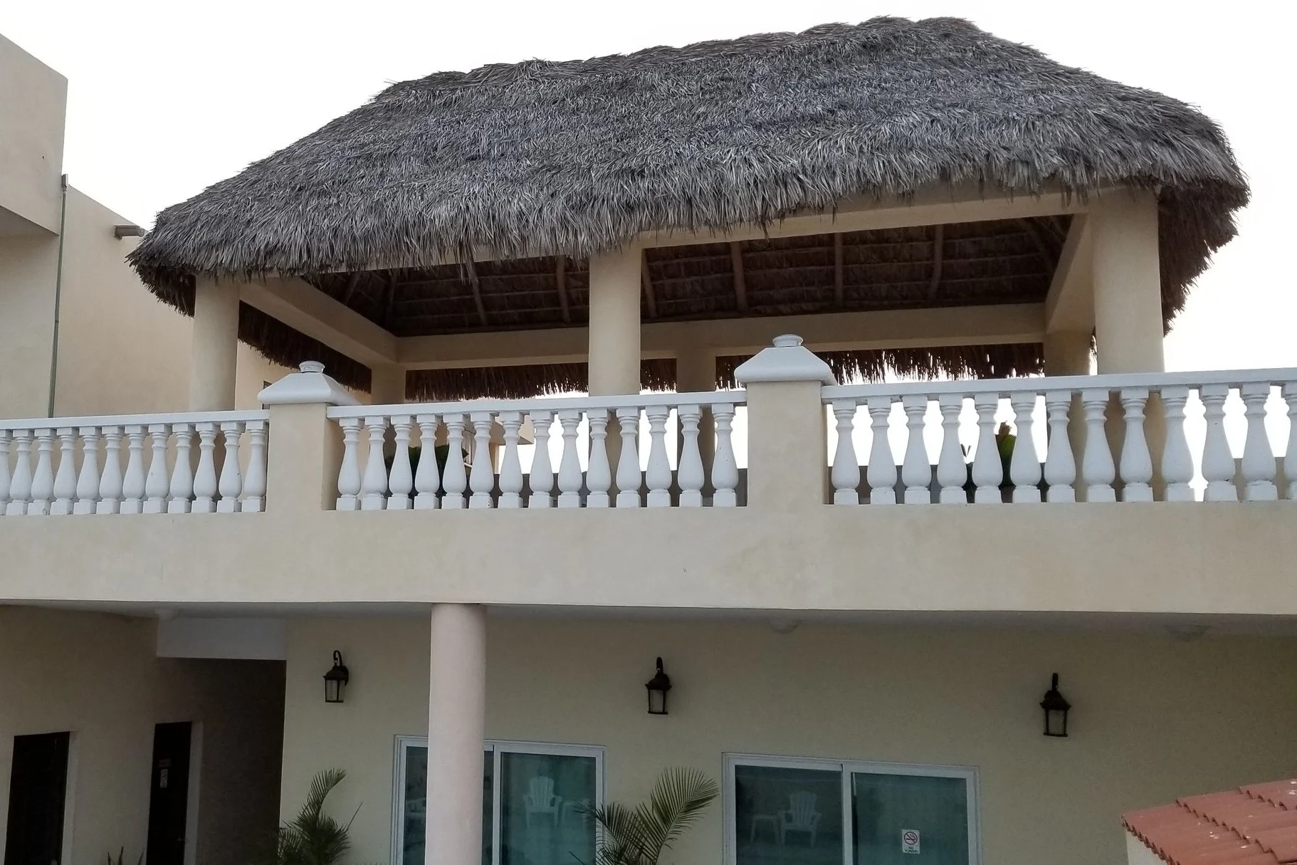 ULTIMATE PRIVACY OPEN FLOOR CONDOMINIUM WITH 360 DEGREES OF PANORAMIC VIEWS.