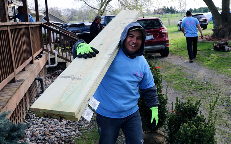 Landscaping jobs near me in Grosse Pointe MI - helping community