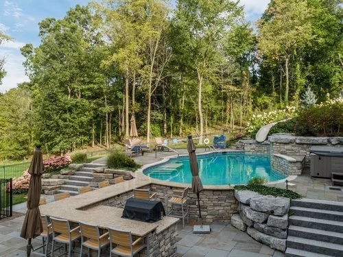 Your 2022 Outdoor Kitchen Could Use These Landscape Design Ideas in Bloomfield Hills, MI