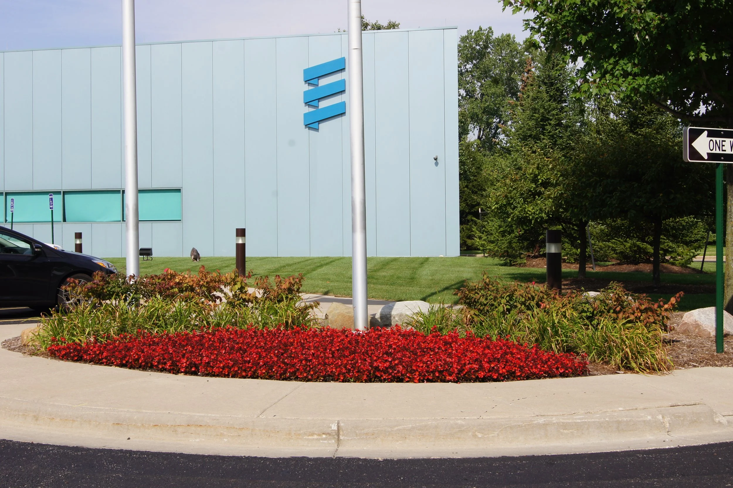 How Expert Commercial Landscaping Maintains a Welcoming Entrance for Your South Lyon or Milford, MI Business
