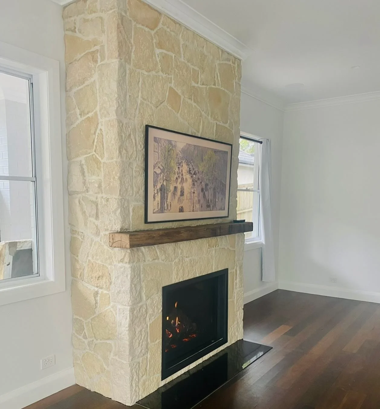 🔥 
@ecooutdoor 
@actichemau 
&bull;
&bull;
#Stonemade #Northernbeachesstonemason #Stonecladdingspecialists #Fireplace #Bodega