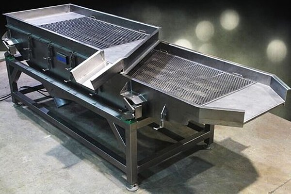Vibratory Conveyor | Design, Types & Uses — Kiron Food Processing  Technologies
