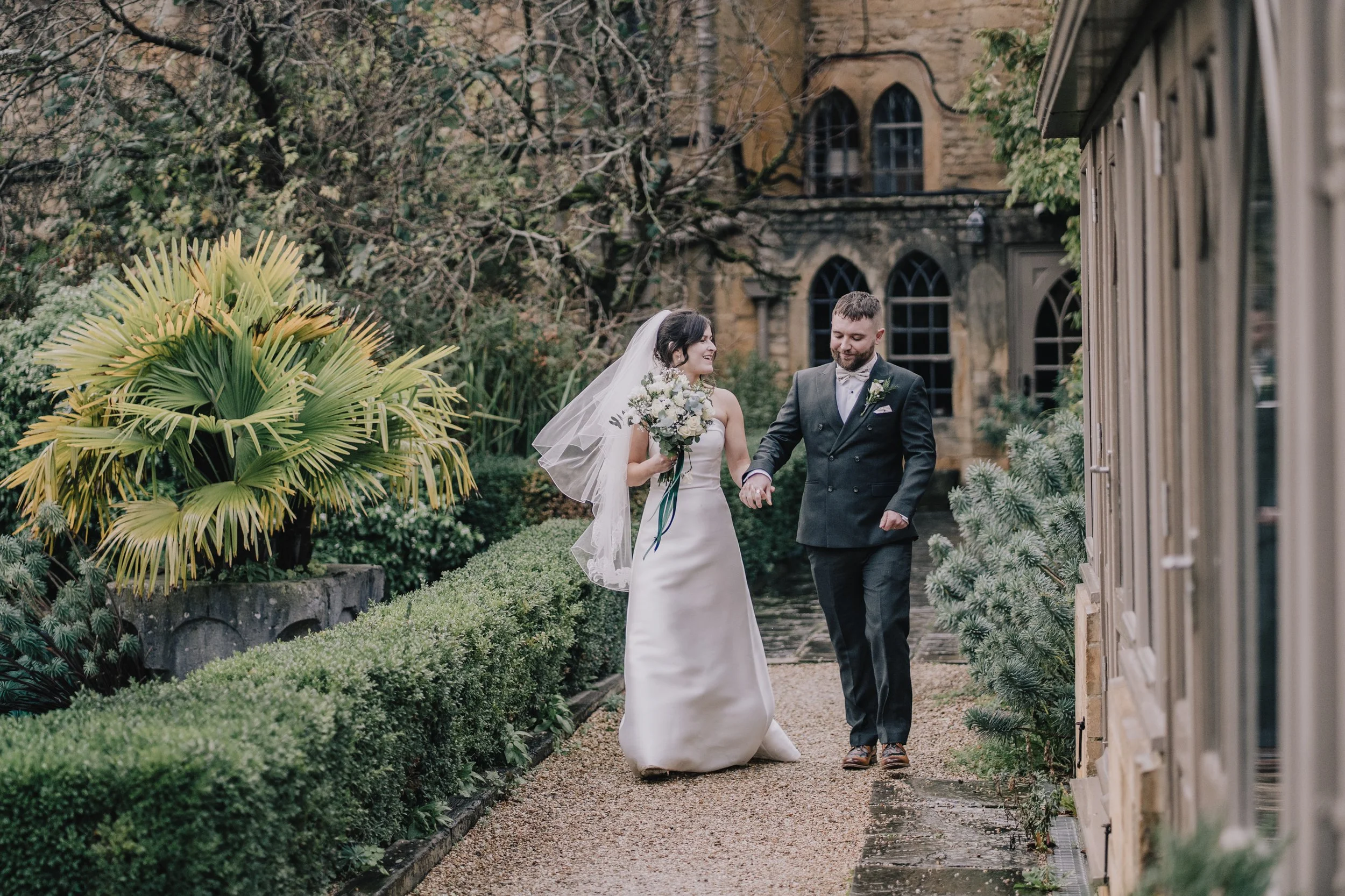 When Should You Book Your Wedding Photographer?