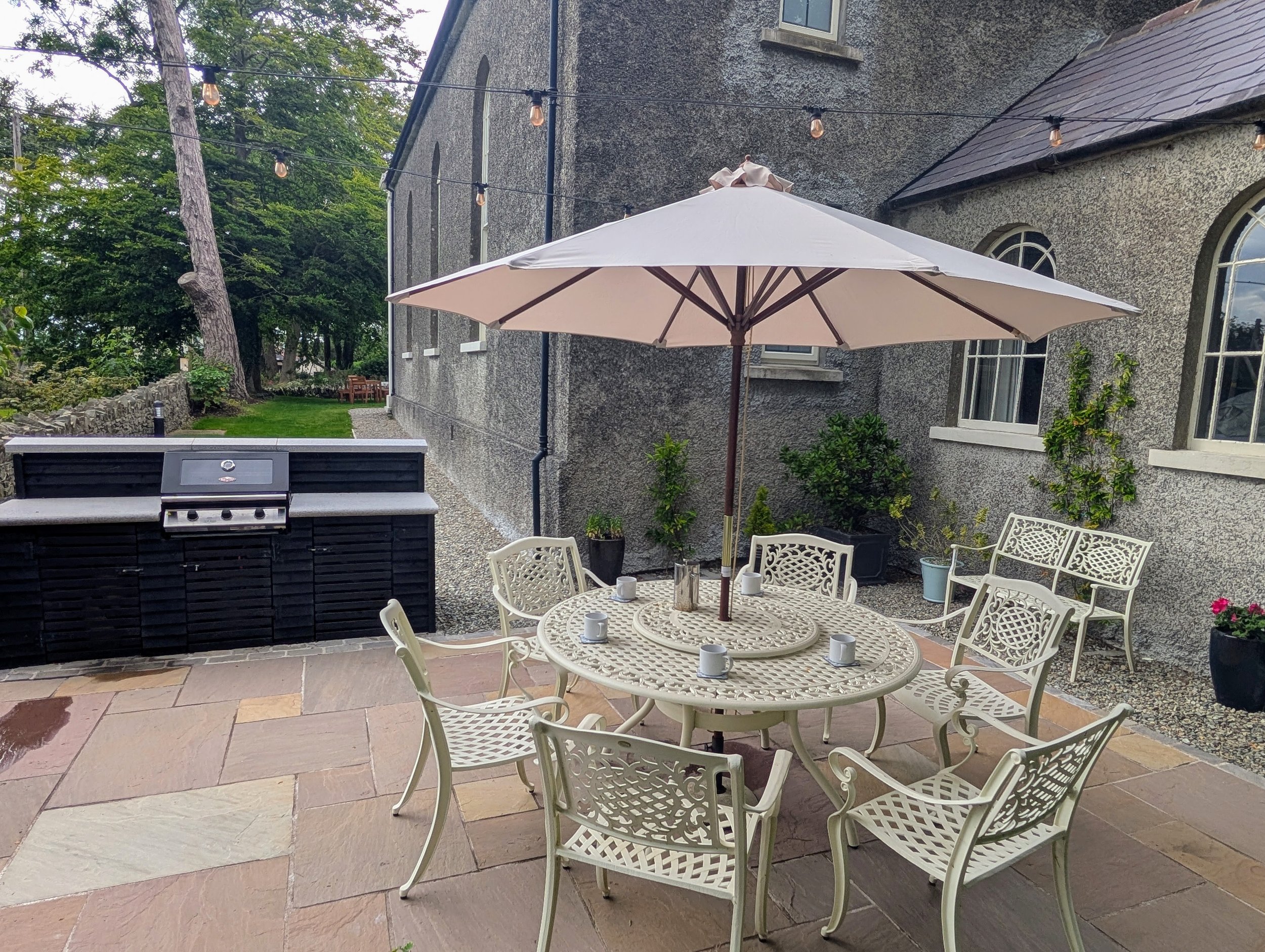 church patio (2).jpg