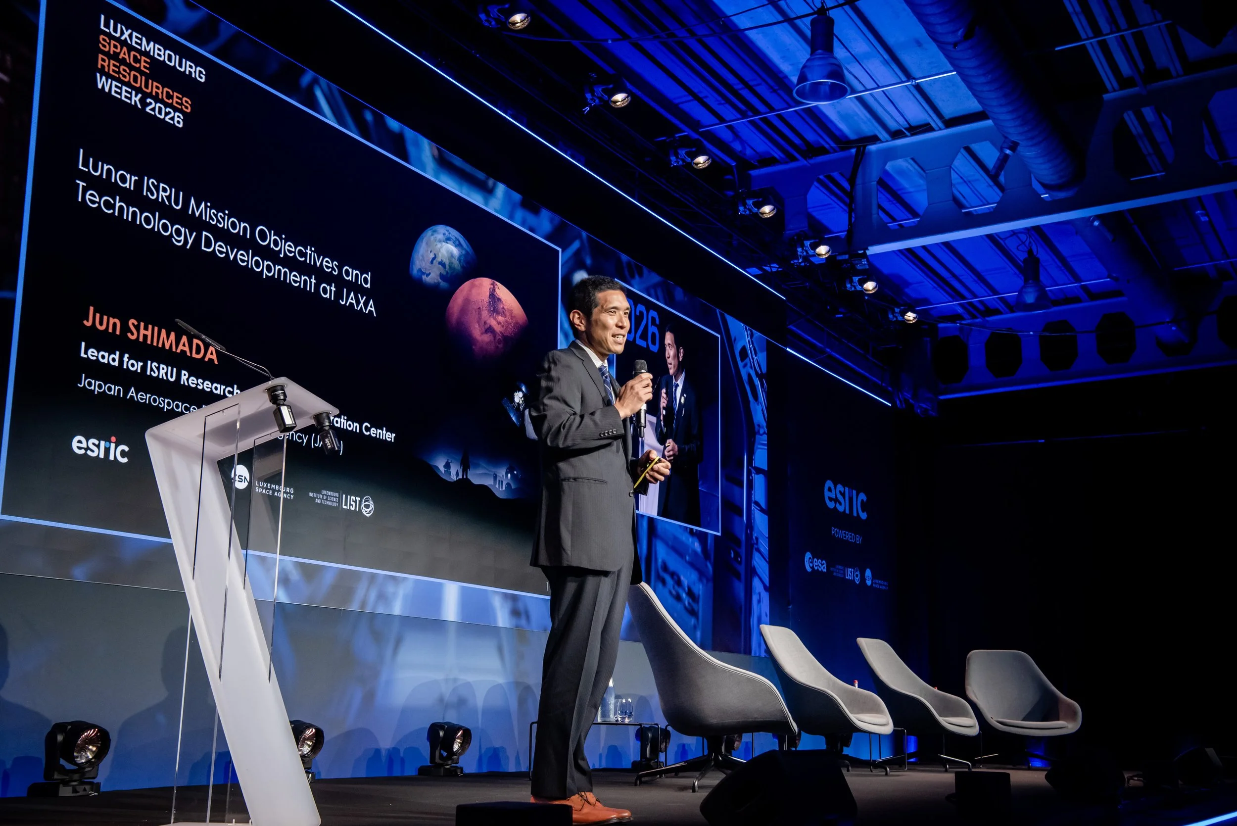 4may-SpaceResourcesWeek26-byLugdivineUnfer-219.jpg