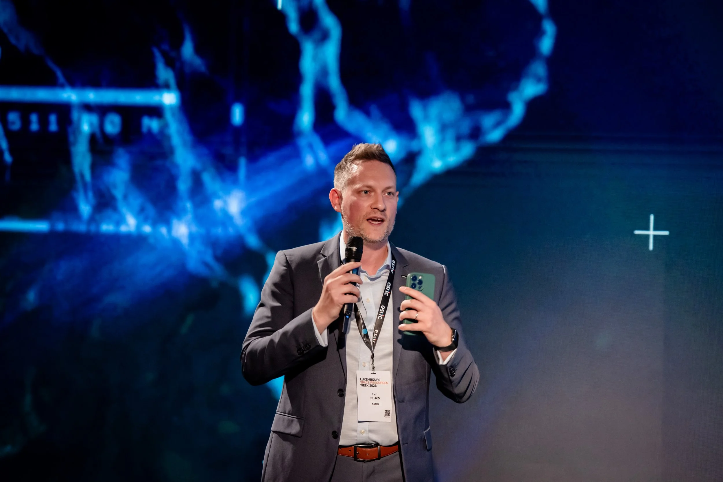 7may-SpaceResourcesWeek26-byLugdivineUnfer-44.jpg