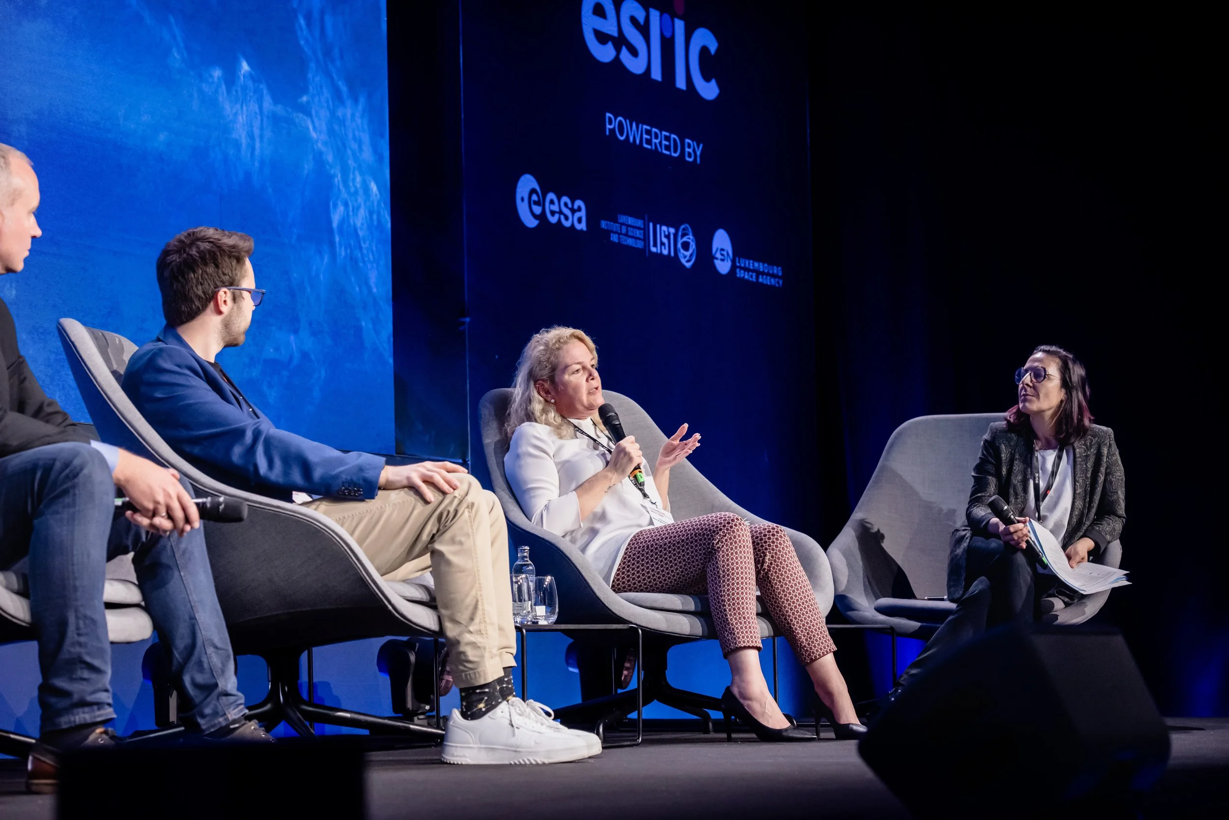 7may-SpaceResourcesWeek26-byLugdivineUnfer-331.jpg