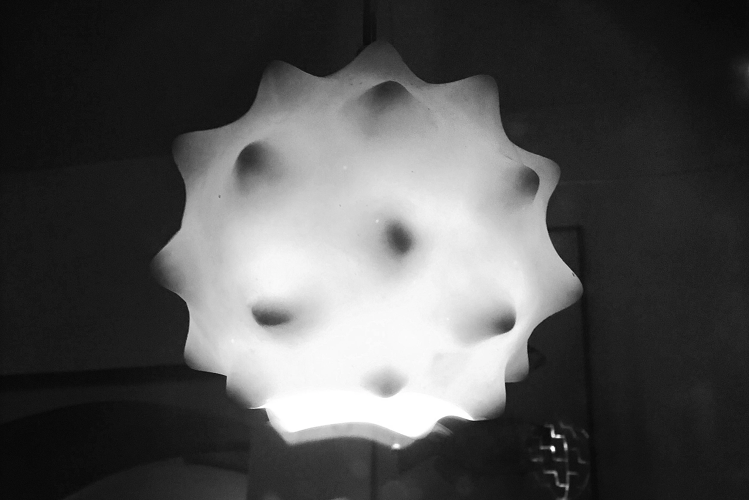 ZUMFINSTERENSTERN_0000s_0001_Layer+1.jpg