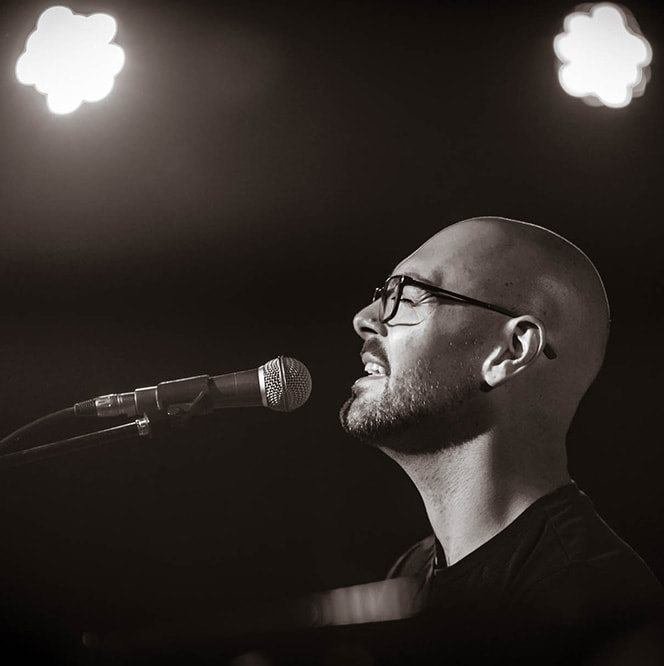 Dan Burnett - Free Early Gig!