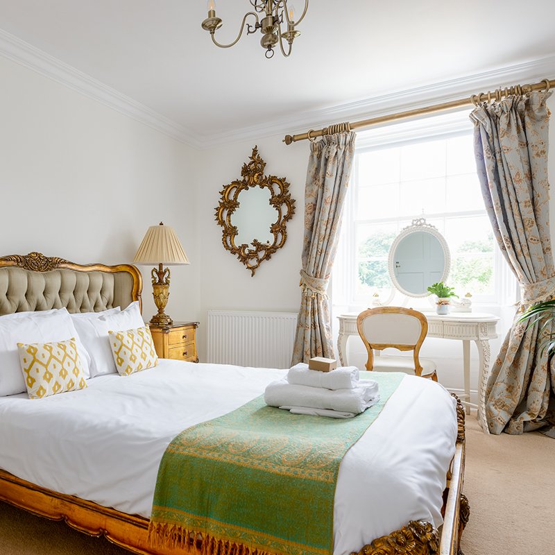 room 2 bedroom the retreat new forest.jpg