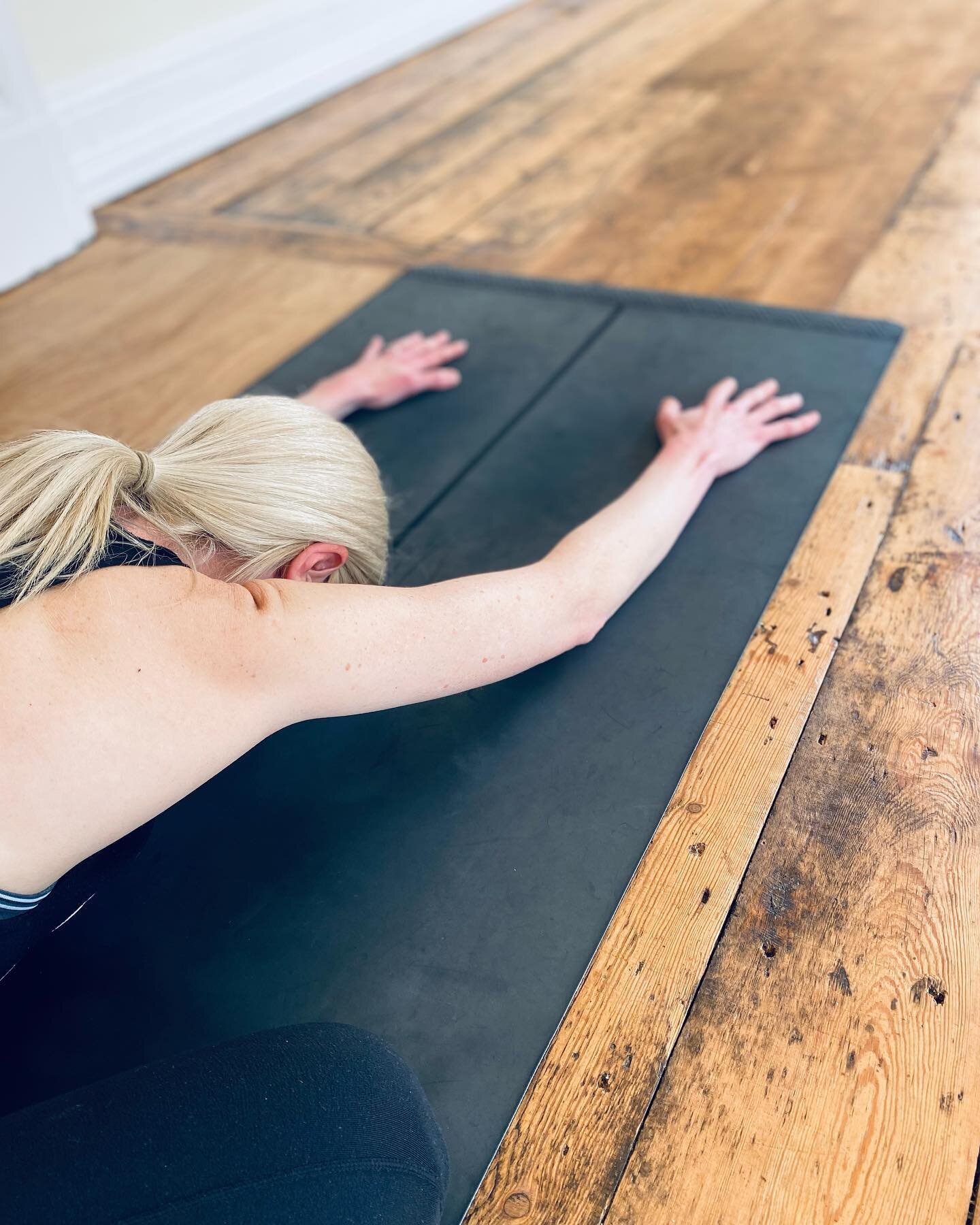 Reconnect to your flow and feel the aliveness of summer with our Full Day Retreat! Join our regular practitioners @melissalomasyoga and @michellemaslintaylor for a heart-opening tea ceremony, slow flow yoga, reiki infused yin yoga, and a blissful sou