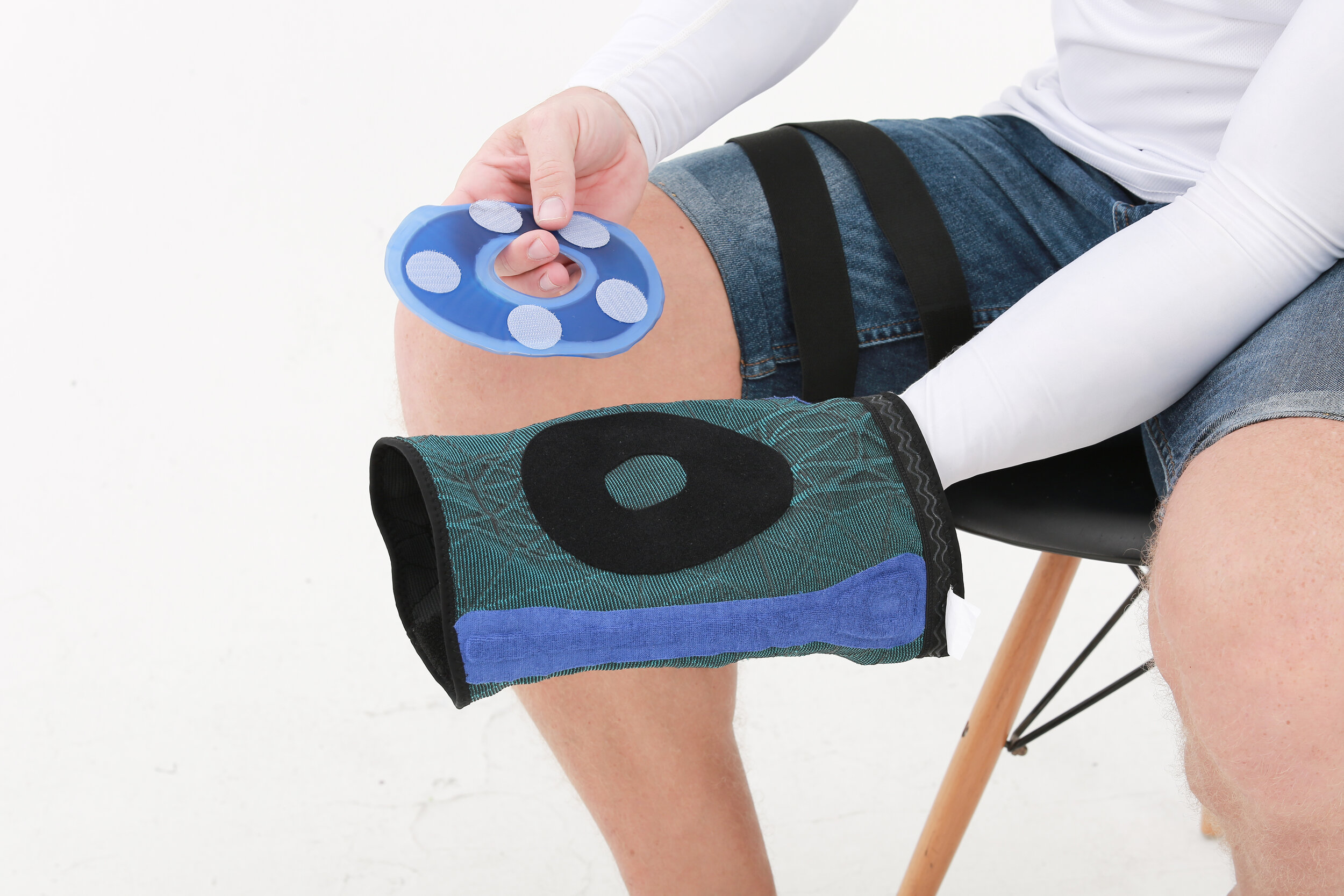 Compression Sleeve w/ Patella Support