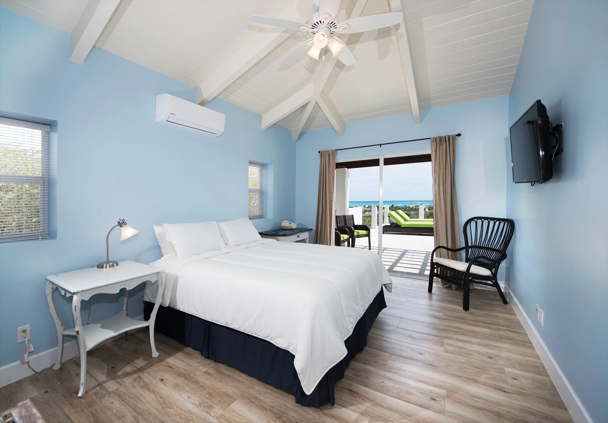 bedroom1.jpg