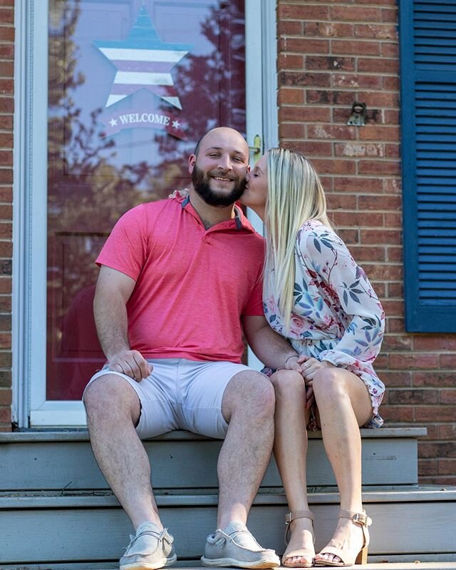 Just a couple favorites from this month&rsquo;s front porch mini sessions 📸 
If you and your family are in the Gaston/Mecklenburg area and are interested in getting your portraits made, let me know and we&rsquo;ll set something up! 
#cltphotographer