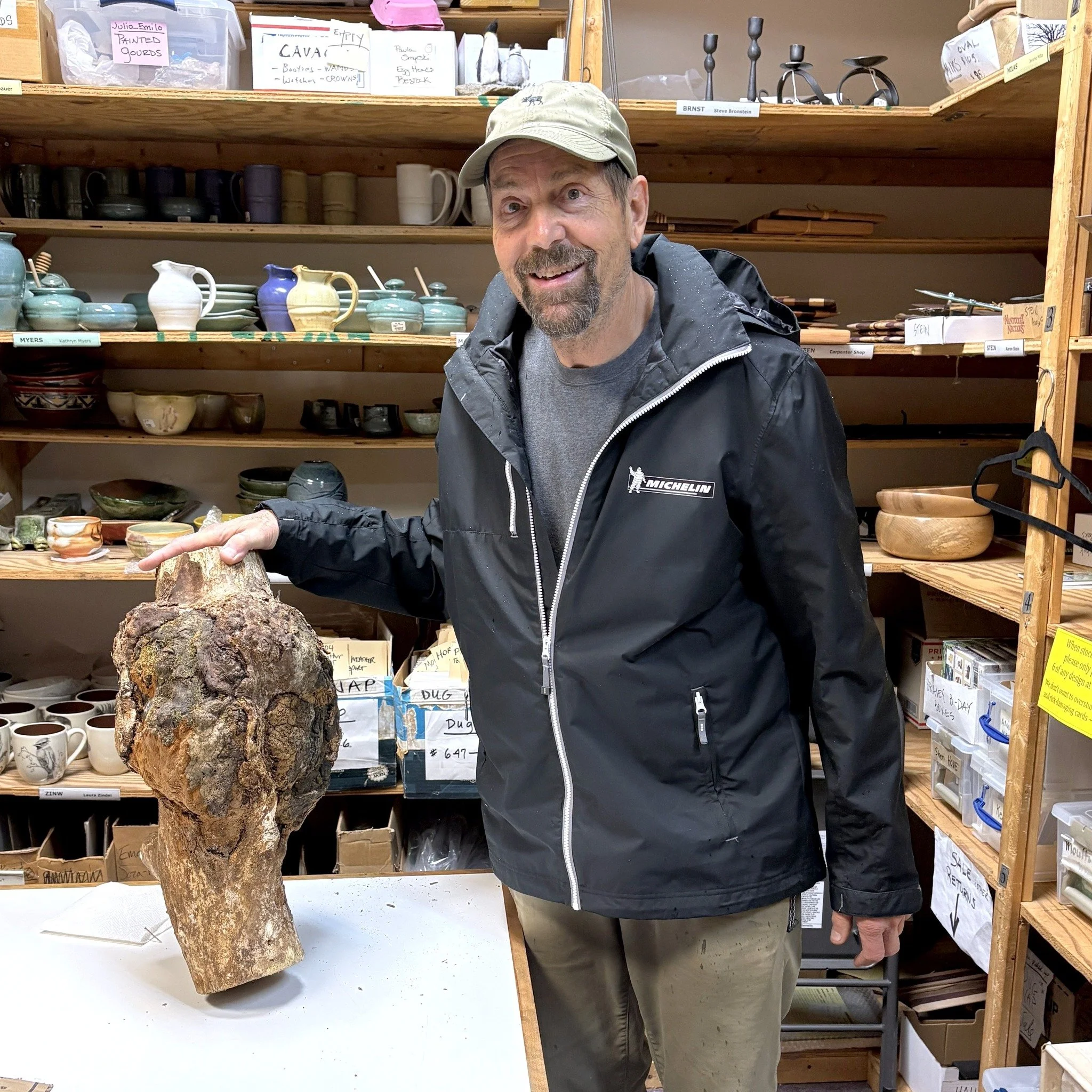 One of our artisans, woodturner 𝗞𝗶𝗽 𝗦𝗮𝗯𝗲𝗻𝘀, was gifted a burl from gallery manager Deborah Van Ness today. We think it's cool that the burl was discovered on her property and now it will be used to create something that we know will be fabul