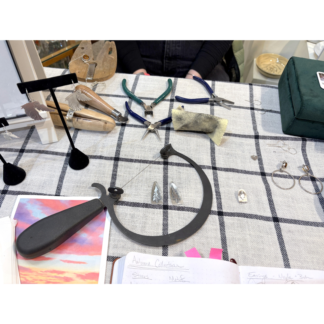 Jewelry-making tools.png