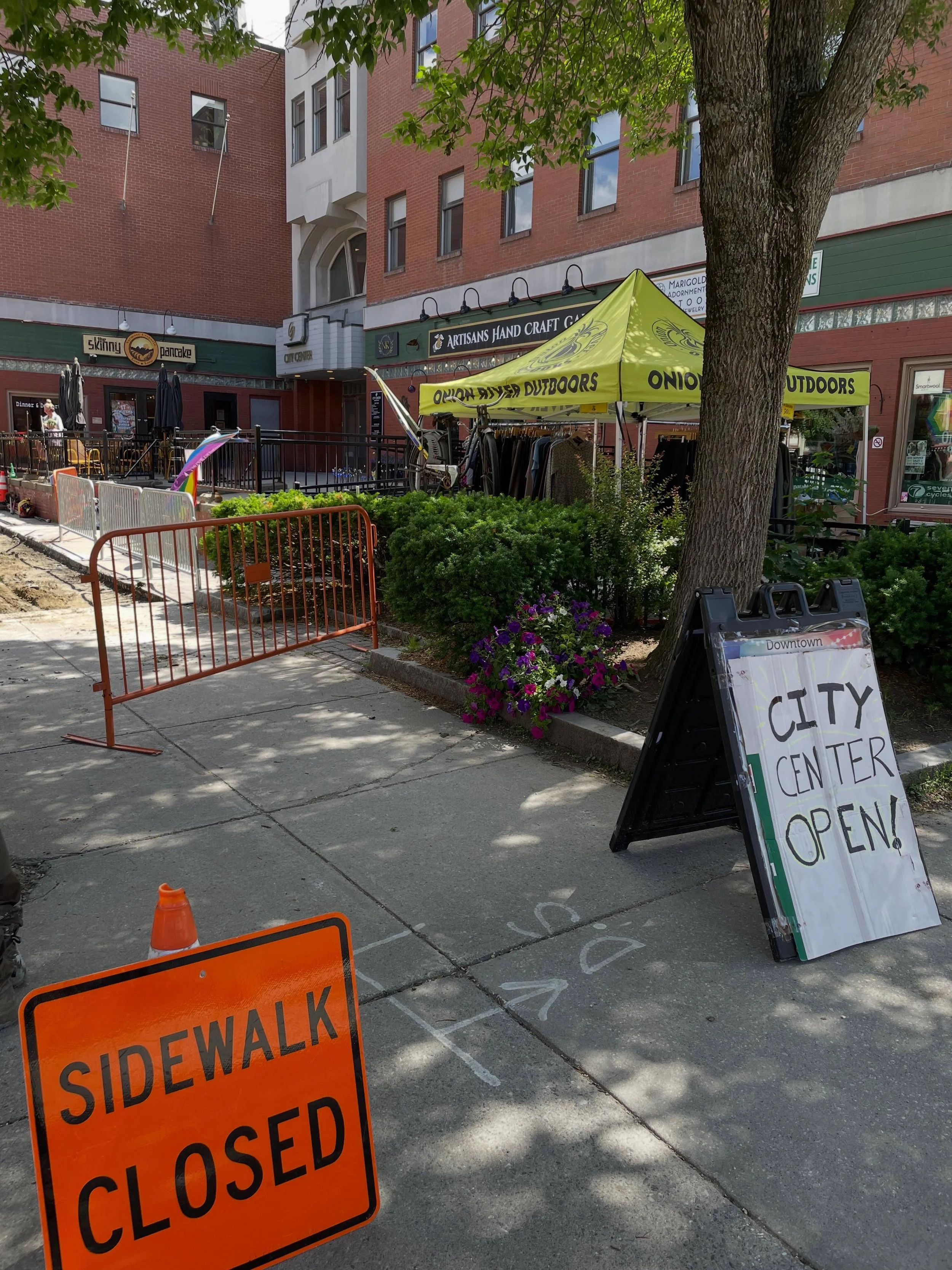 The sidewalk may be closed, but we are open!  Just walk through the Onion River Outdoors courtyard to access the ramp or stairs and come on in ~ beauty awaits! 🙌