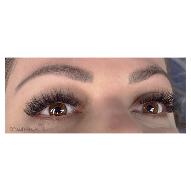 Cue applause 👏👏👏 Stunning volumes lashes by AJ. #NashvilleLASH